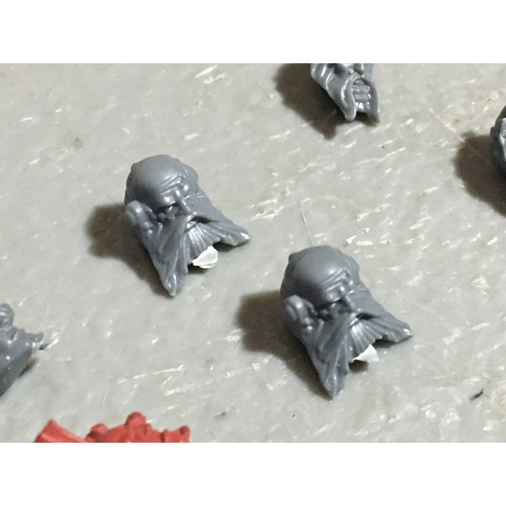 A22552 WARHAMMER 40K SPACE MARINES WOLVES BITS LOT SCOUT HEADS GAMES WORKSHOP GW