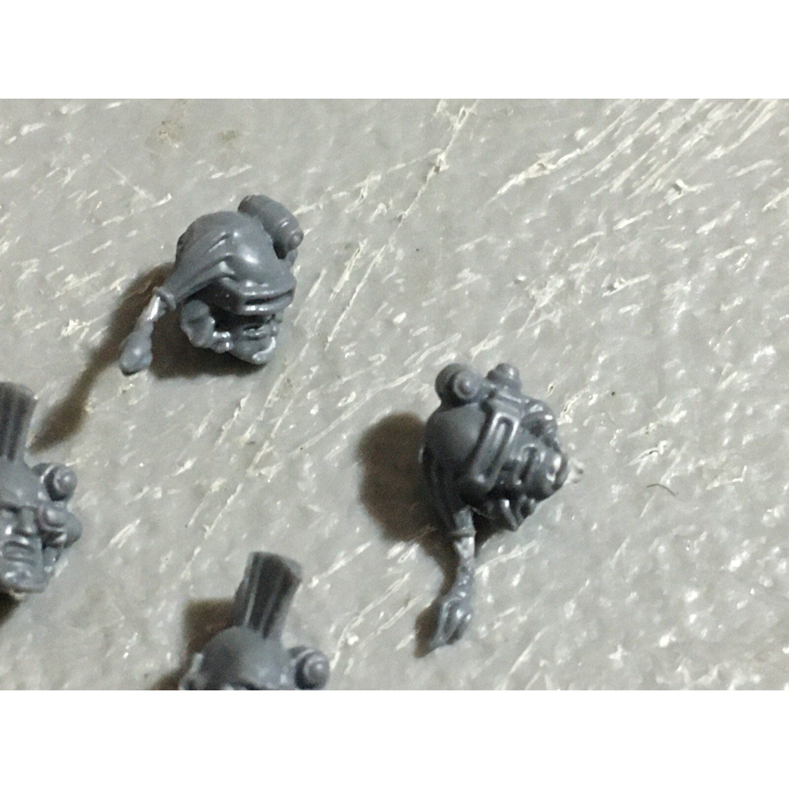A22551 WARHAMMER 40K SPACE MARINES WOLVES BITS LOT SCOUT HEADS GAMES WORKSHOP GW