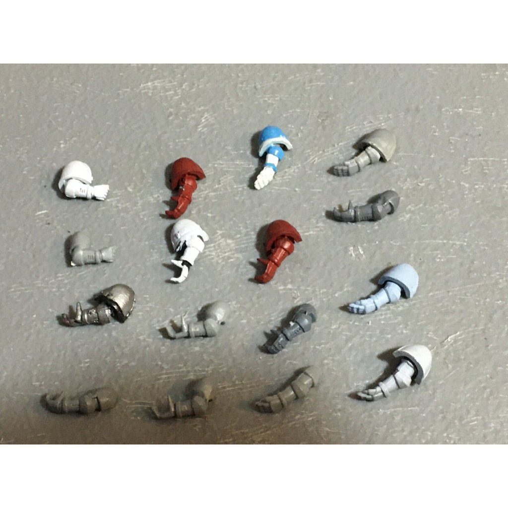 A22967 WARHAMMER 40K SPACE MARINES BITS LOT ARMS GAMES WORKSHOP GW