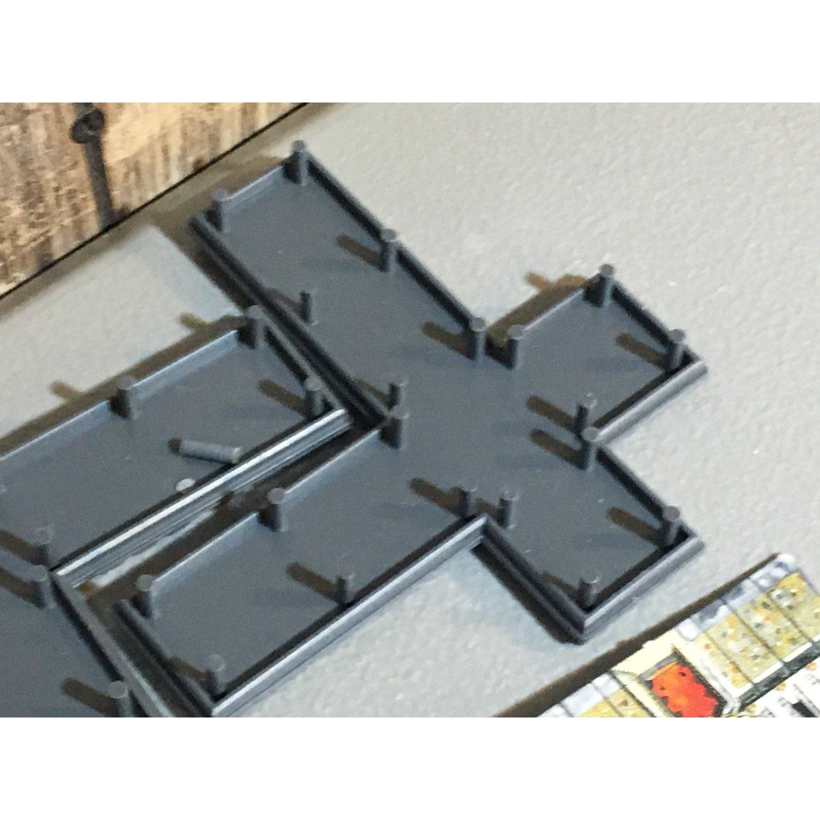A31709 WARHAMMER EPIC 40K SPACE MARINES BUILDING SOME BROKEN DOESNT MATCH EXTRA