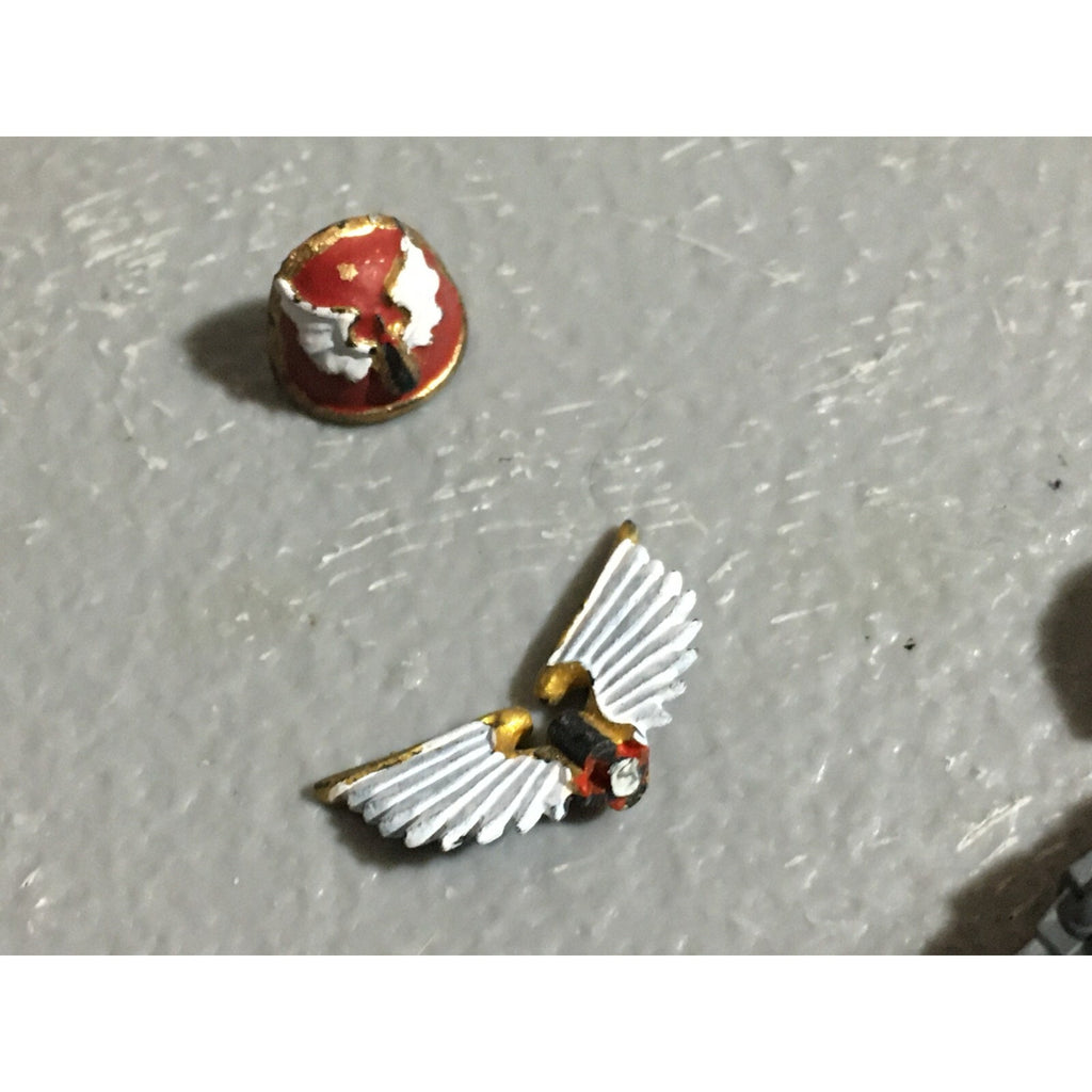 A22597 WARHAMMER SPACE MARINES BLOOD ANGELS MIXED CLAWS SHIELD BITS LOT GW