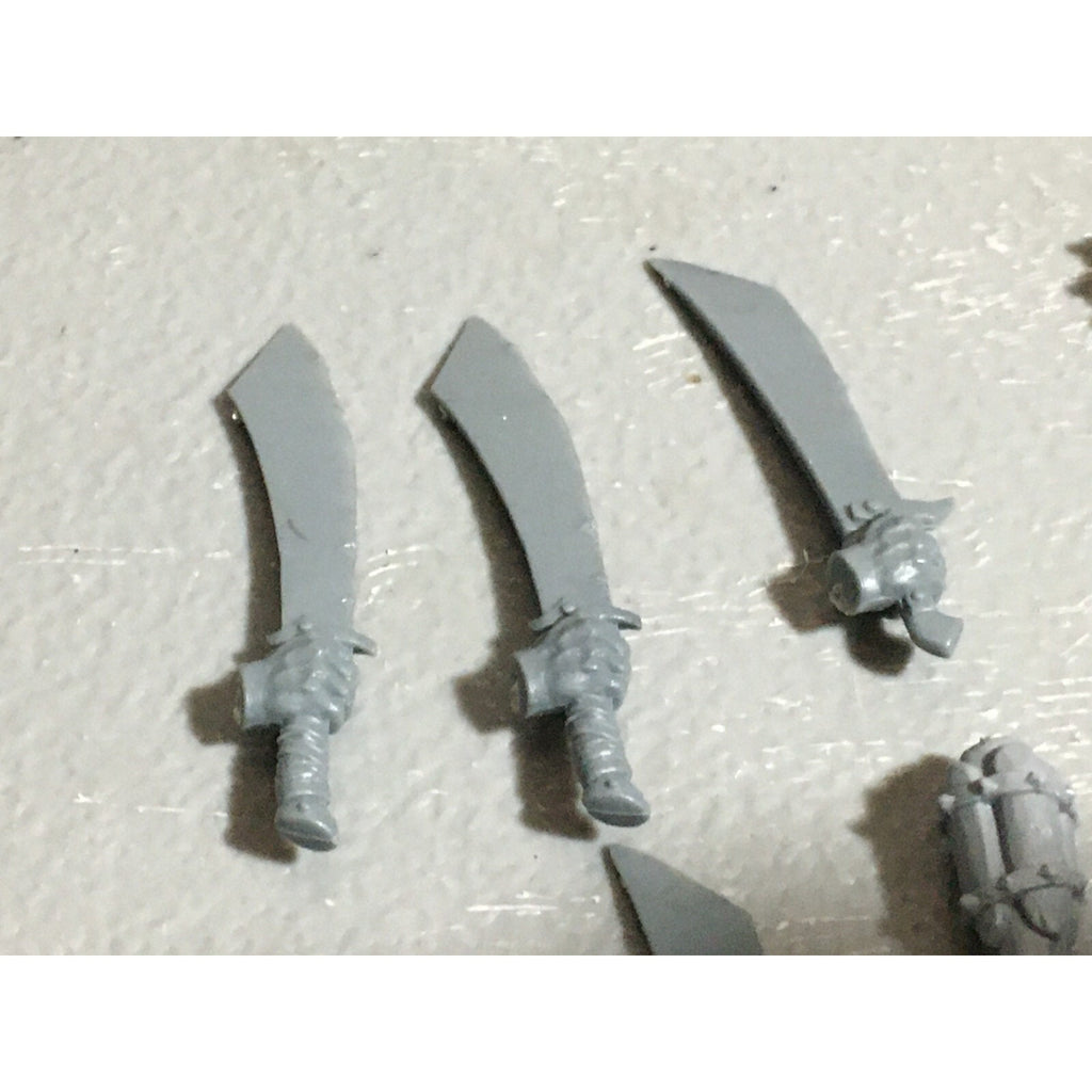 A22592 WARHAMMER FANTASY OGRE KINGDOMS BITS LOT HANDS GAMES WORKSHOP GW