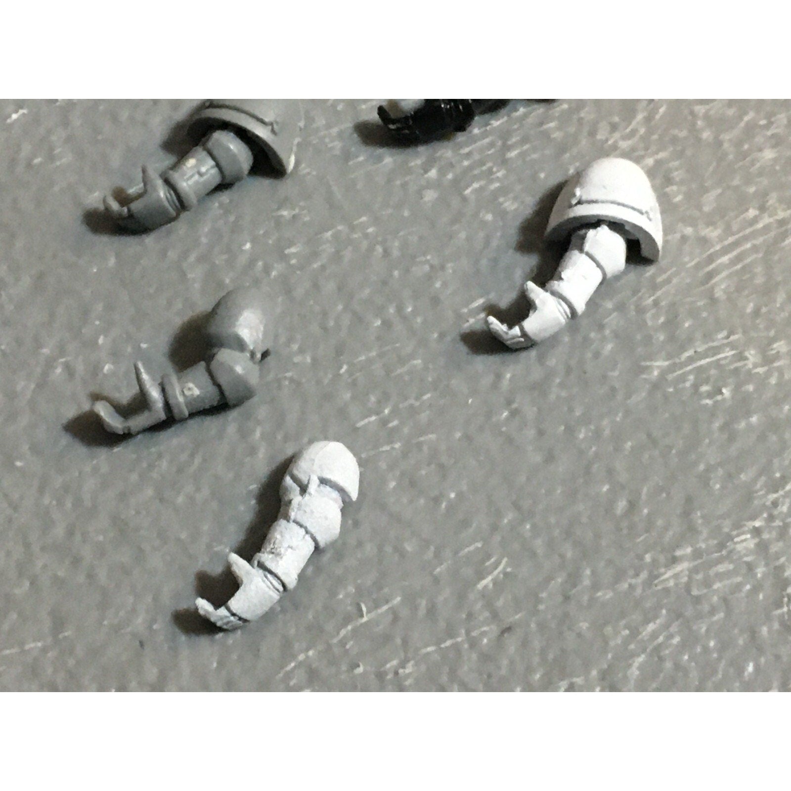 A22947 WARHAMMER 40K SPACE MARINES BITS LOT ARMS GAMES WORKSHOP GW