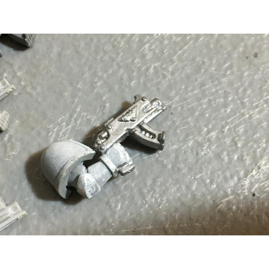 A23141 WARHAMMER 40K SPACE MARINES ROGUE TRADER BITS LOT BOLTERS GW