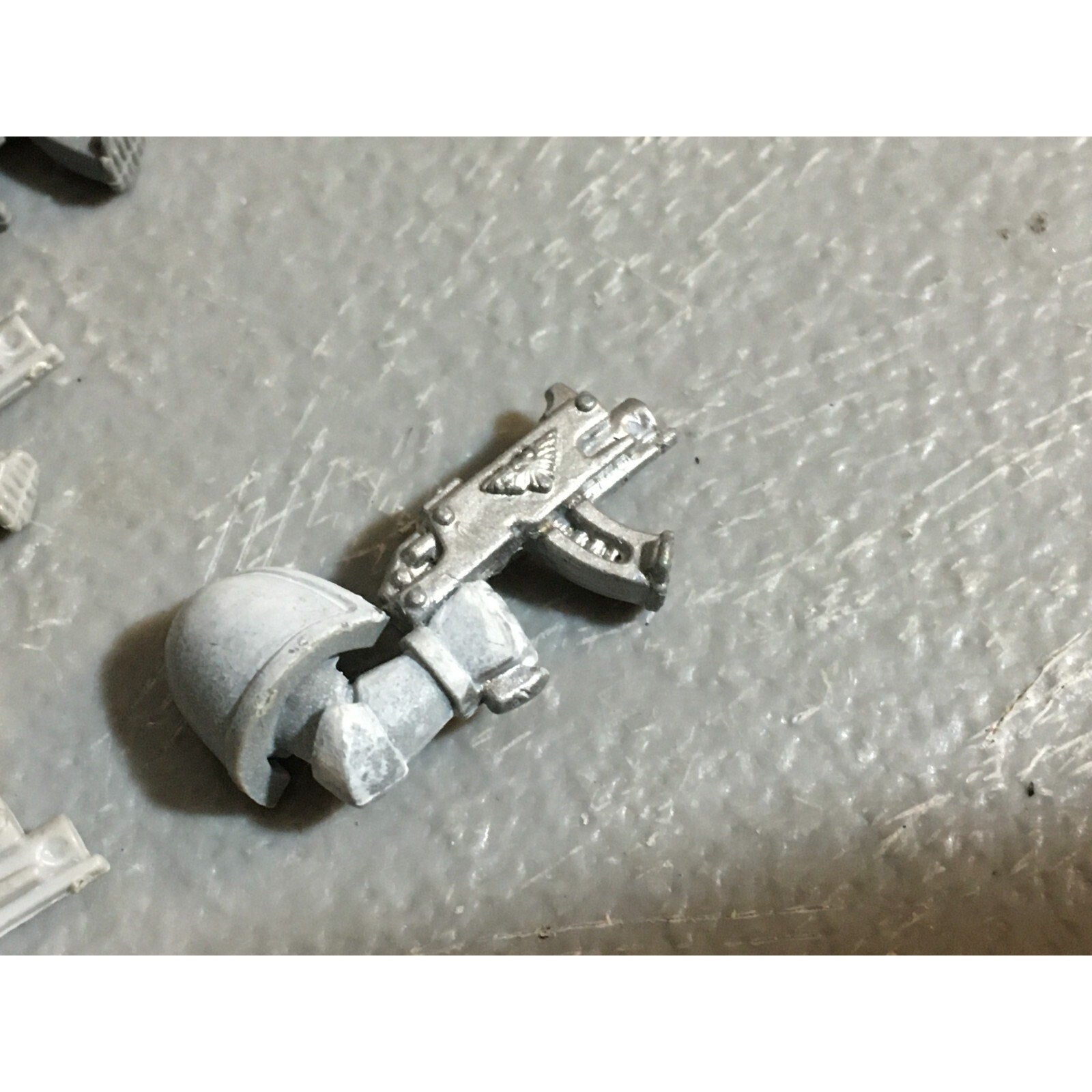 A23141 WARHAMMER 40K SPACE MARINES ROGUE TRADER BITS LOT BOLTERS GW