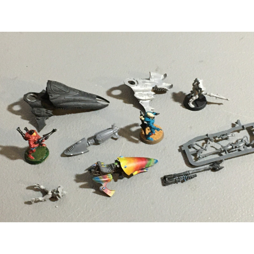 A21044 WARHAMMER 40K ELDAR CRAFTWORLDS INCOMPLETE LOT VYPER GUARDIAN