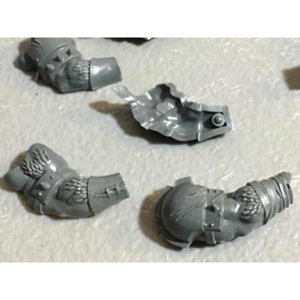 A23169 WARHAMMER FANTASY CHAOS BEASTMEN BITS LOT MINOTAUR ARMS GW GAMES WORKSHOP