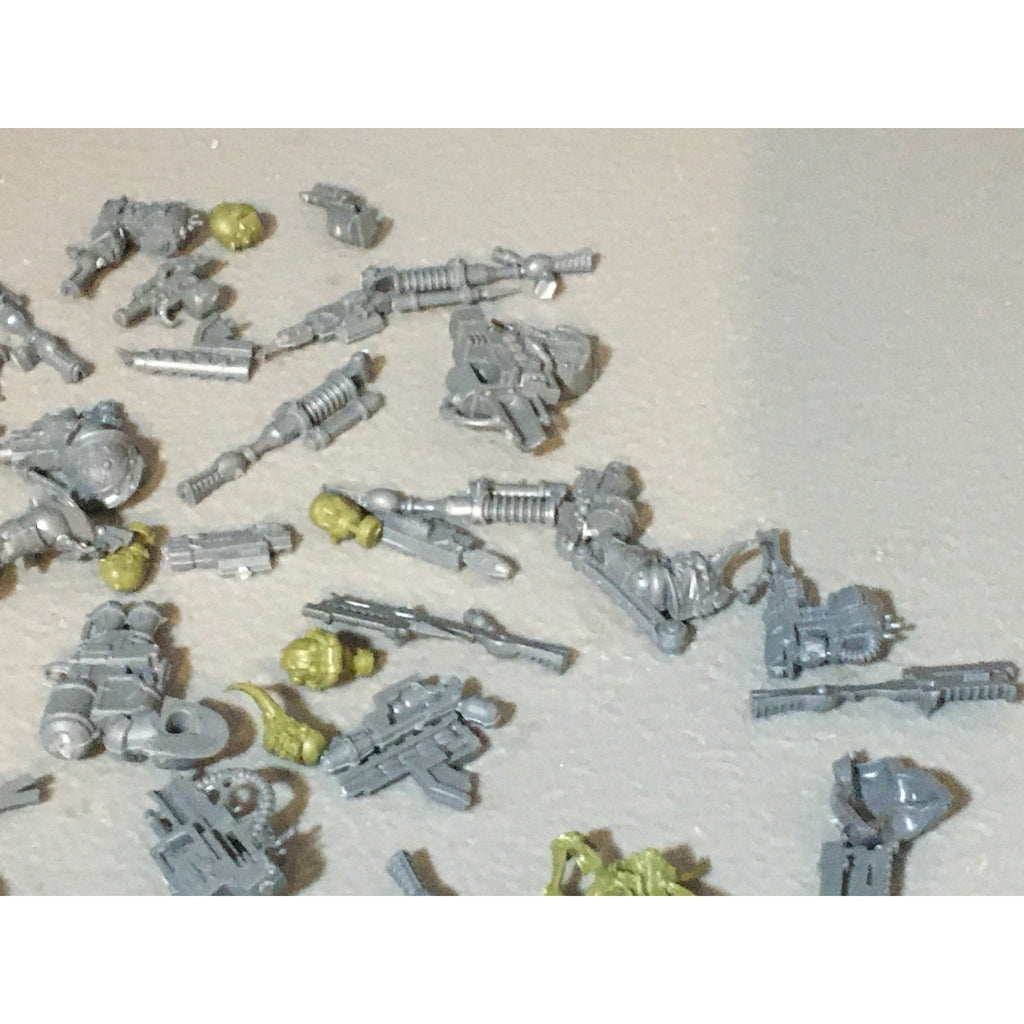 A31470 WARHAMMER 40K CHAOS DEATH GUARD NURGLE PLAGUE MARINES BITS LOT GW