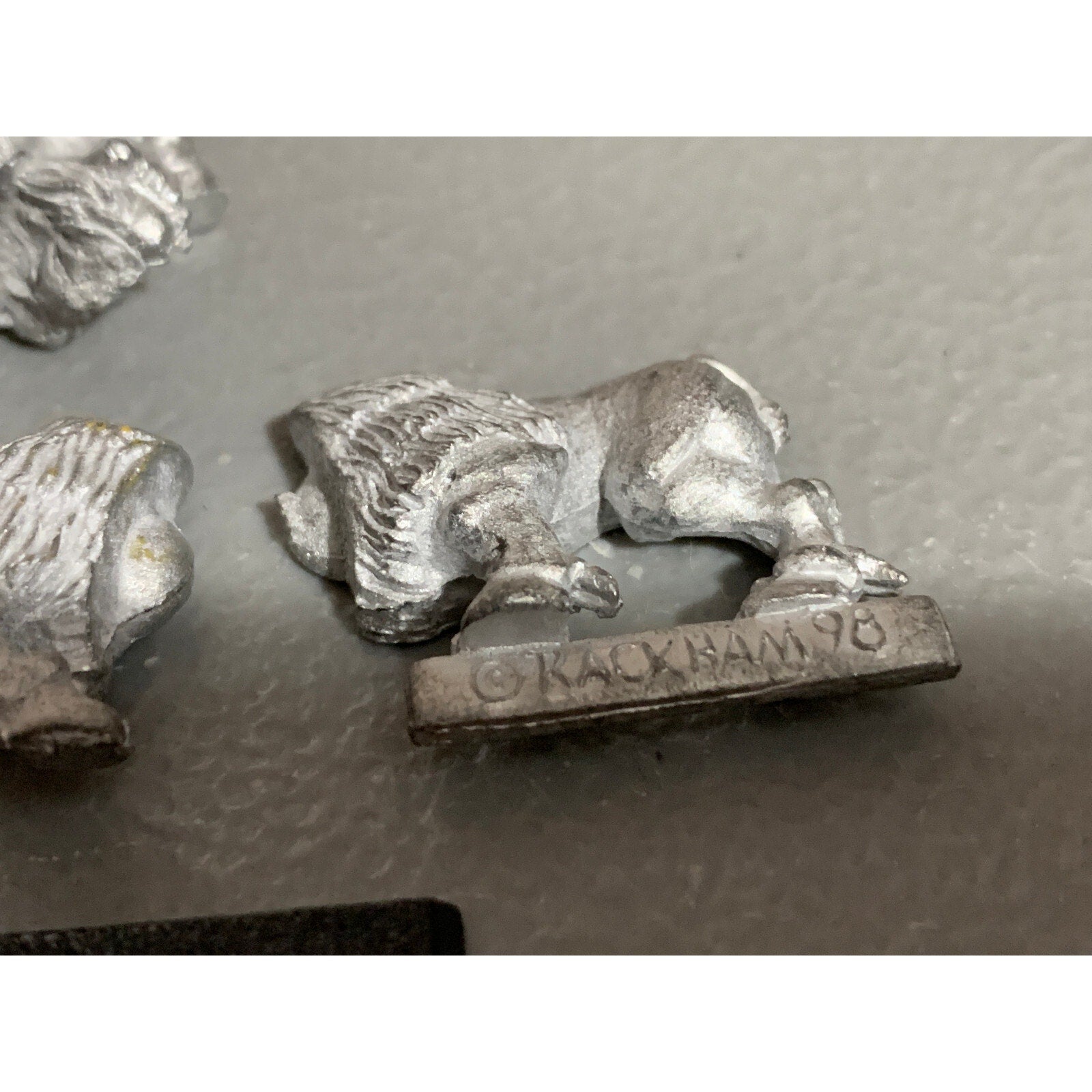A10474 RACKHAM CONFRONTATION METAL OOP BOOR ON RAZORBACK DWARF