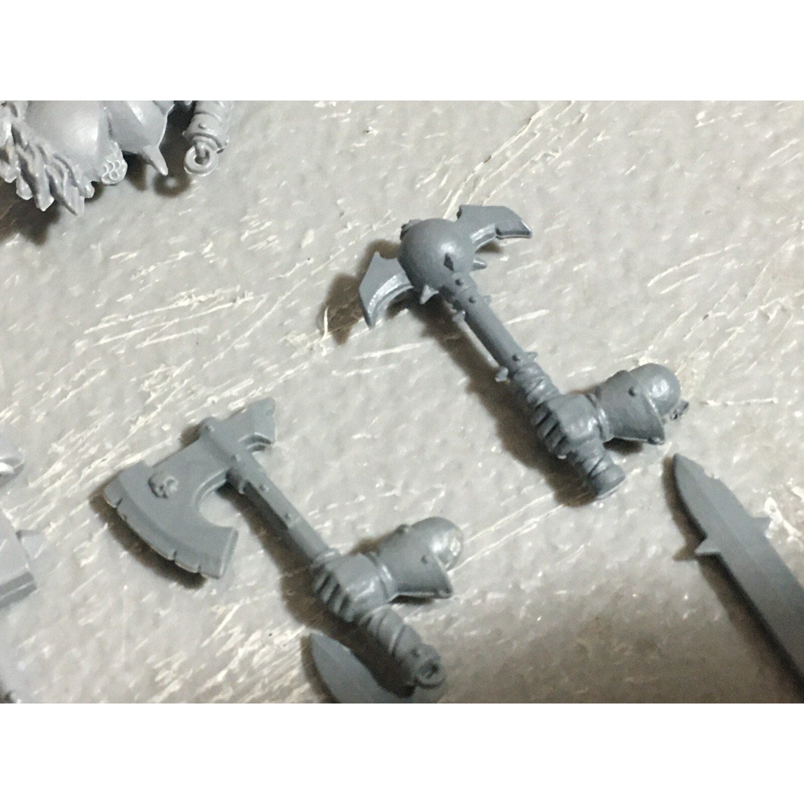 A22718 WARHAMMER FANTASY CHAOS MORTALS WARRIORS BITS LOT HANDS GW