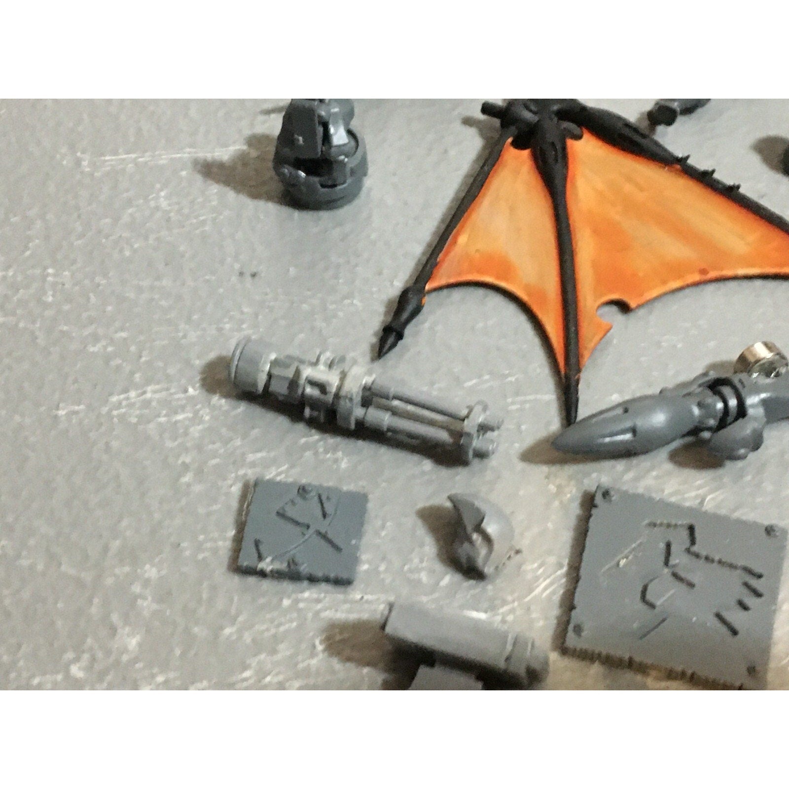 A20141 WARHAMMER 40K BITS LOT MECHANICUS SPACE MARINES ELDAR TAU