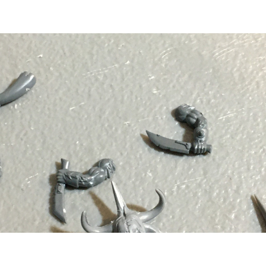 A23245 WARHAMMER FANTASY CHAOS BEASTMEN BITS LOT COMMAND GAMES WORKSHOP GW