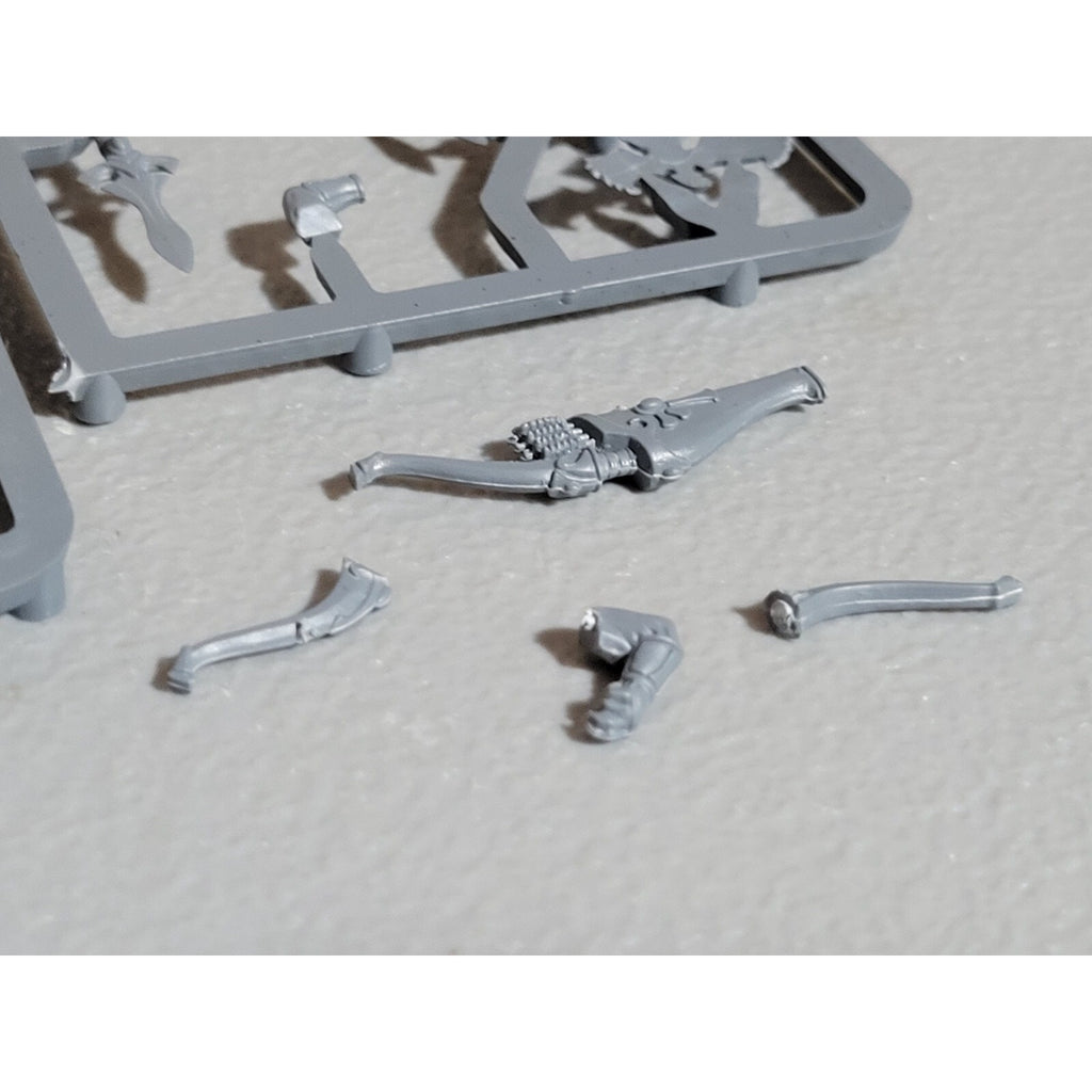 A17922 WARHAMMER FANTASY HIGH ELVES CHARIOT BITS LOT GAMES WORKSHOP