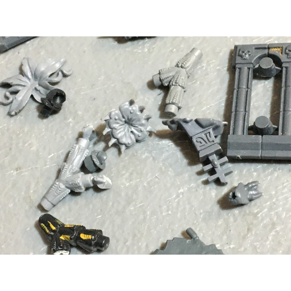 A23492 WARHAMMER FANTASY 40K TERRAIN BITS LOT GRAVE PLANT BASING GAMES WORKSHOP