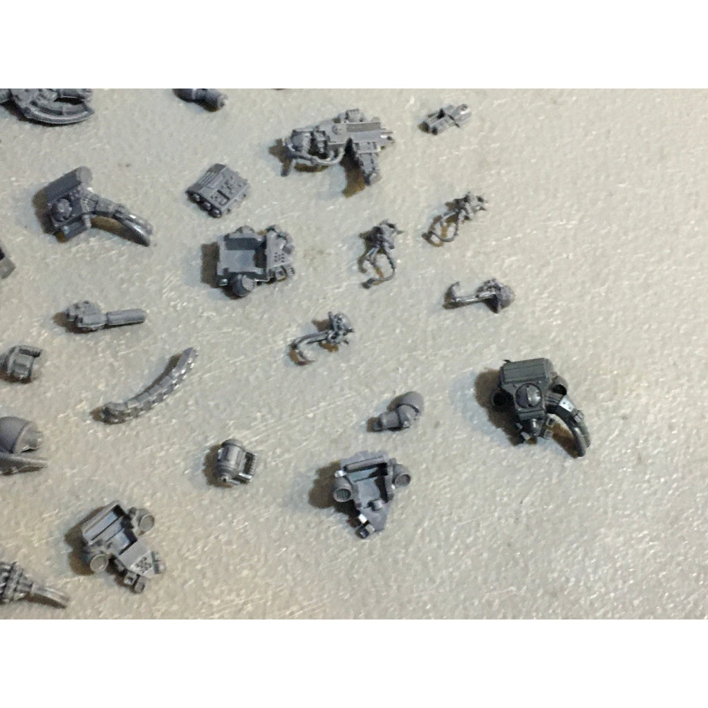 A29480 WARHAMMER 40K SPACE MARINES BITS LOT DEVASTATOR WEAPON BACKPACK GW