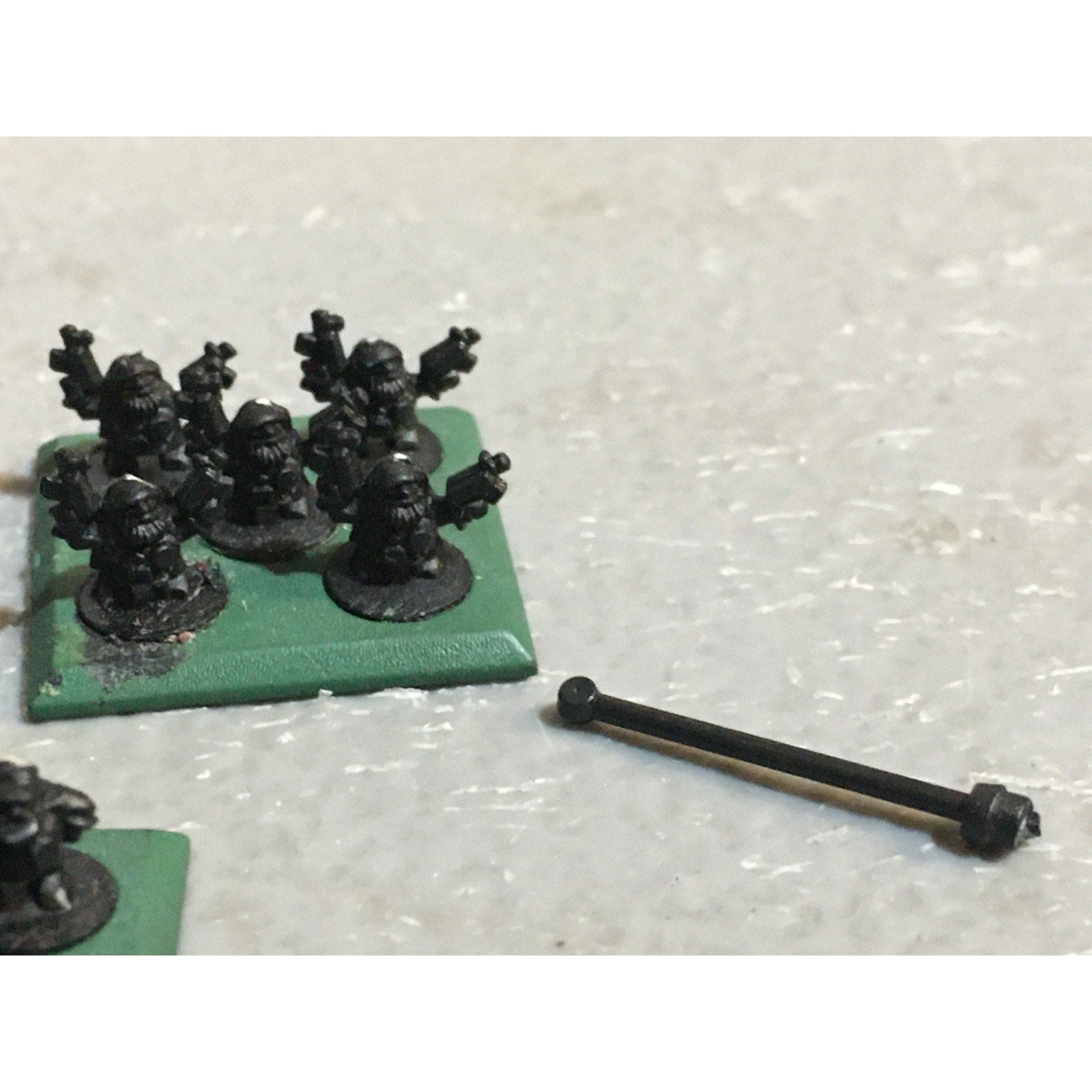 A25135 WARHAMMER 40K EPIC SQUATS SQUAT MIXED WARRIORS 4 STANDS GW