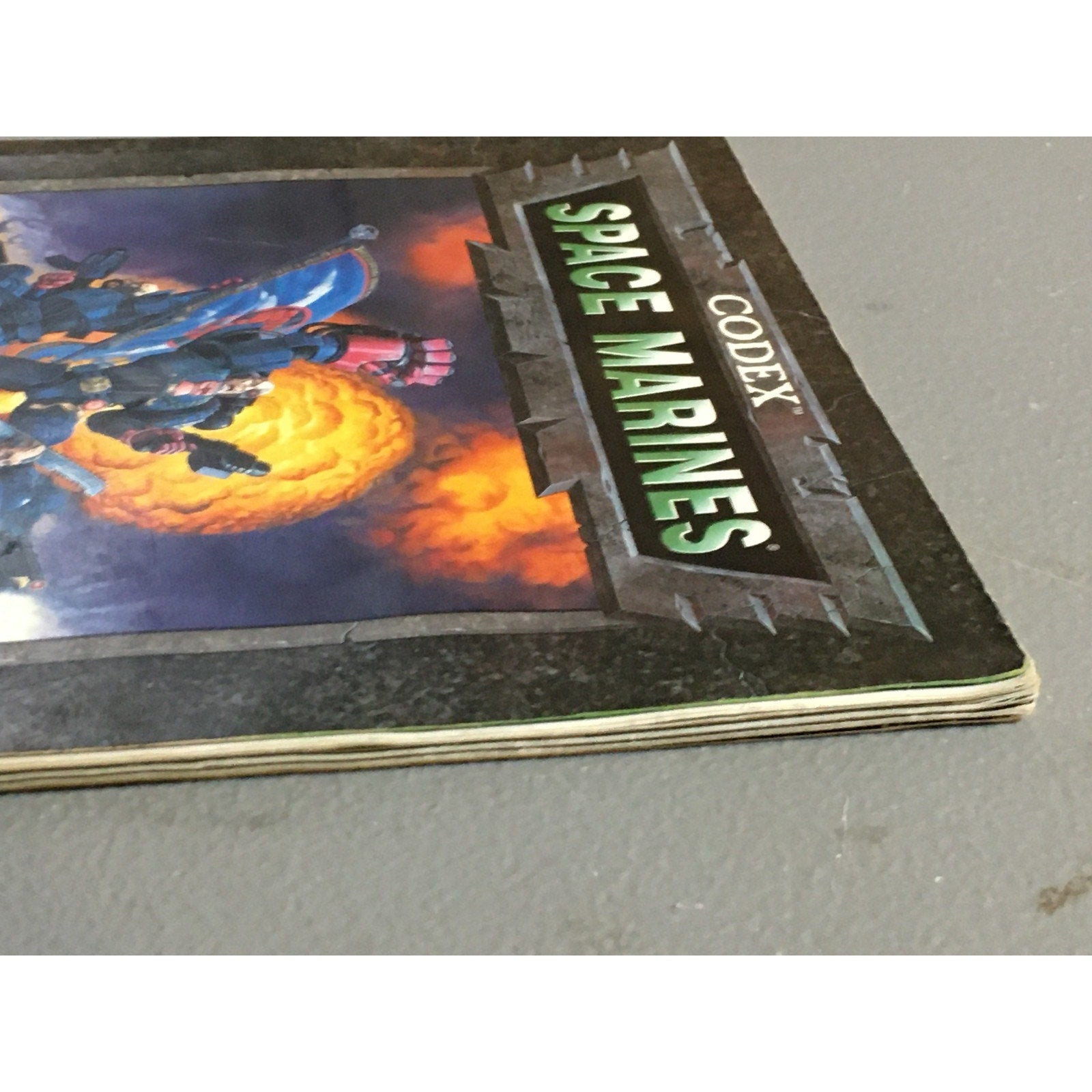 BOOK GAMES WORKSHOP WARHAMMER 40K 1998 CODEX SPACE MARINES SB USED PLAYED