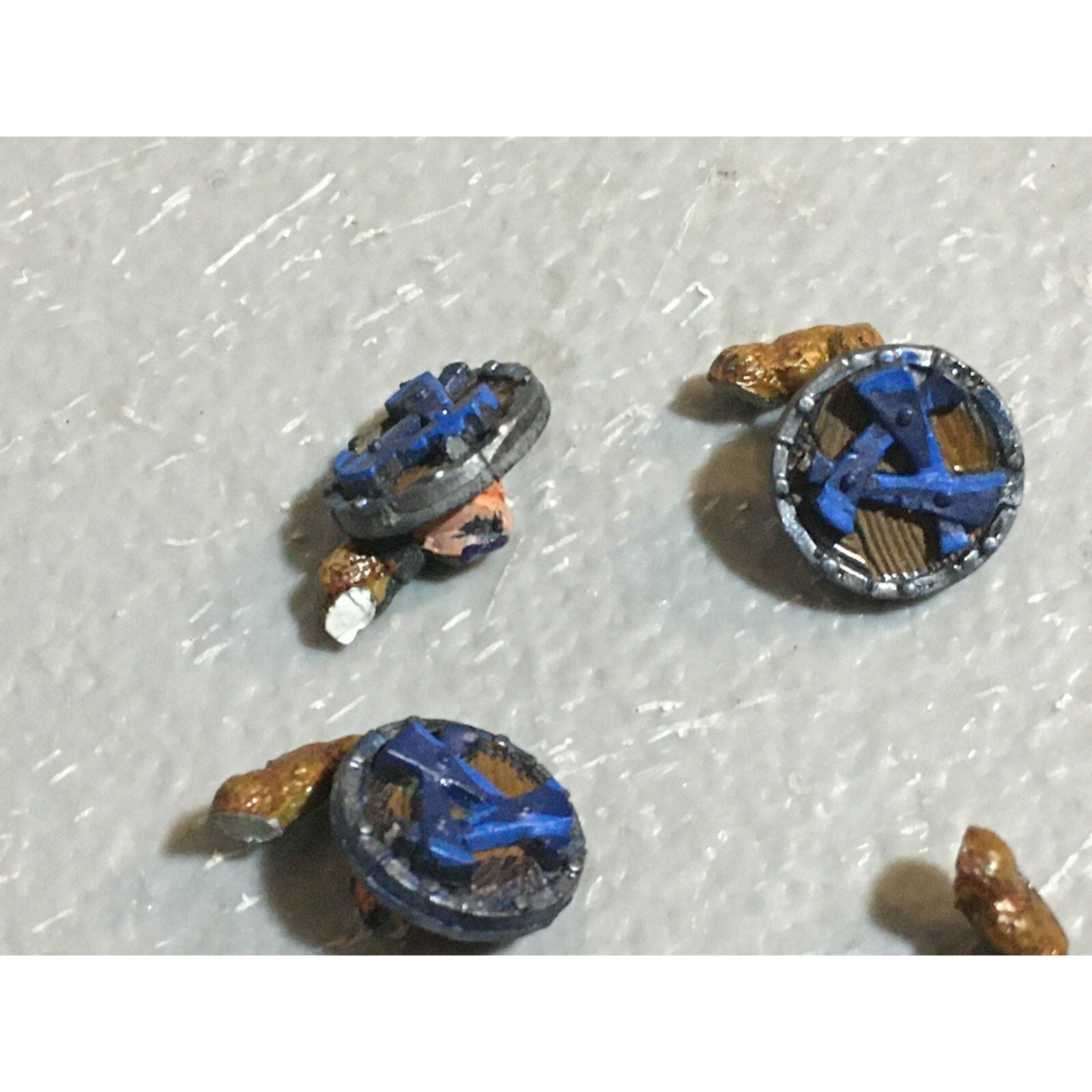 A21061 WARHAMMER FANTASY DWARFS SKULL SLAYER + SKAVEN ARMS SHIELDS BITS LOT GW