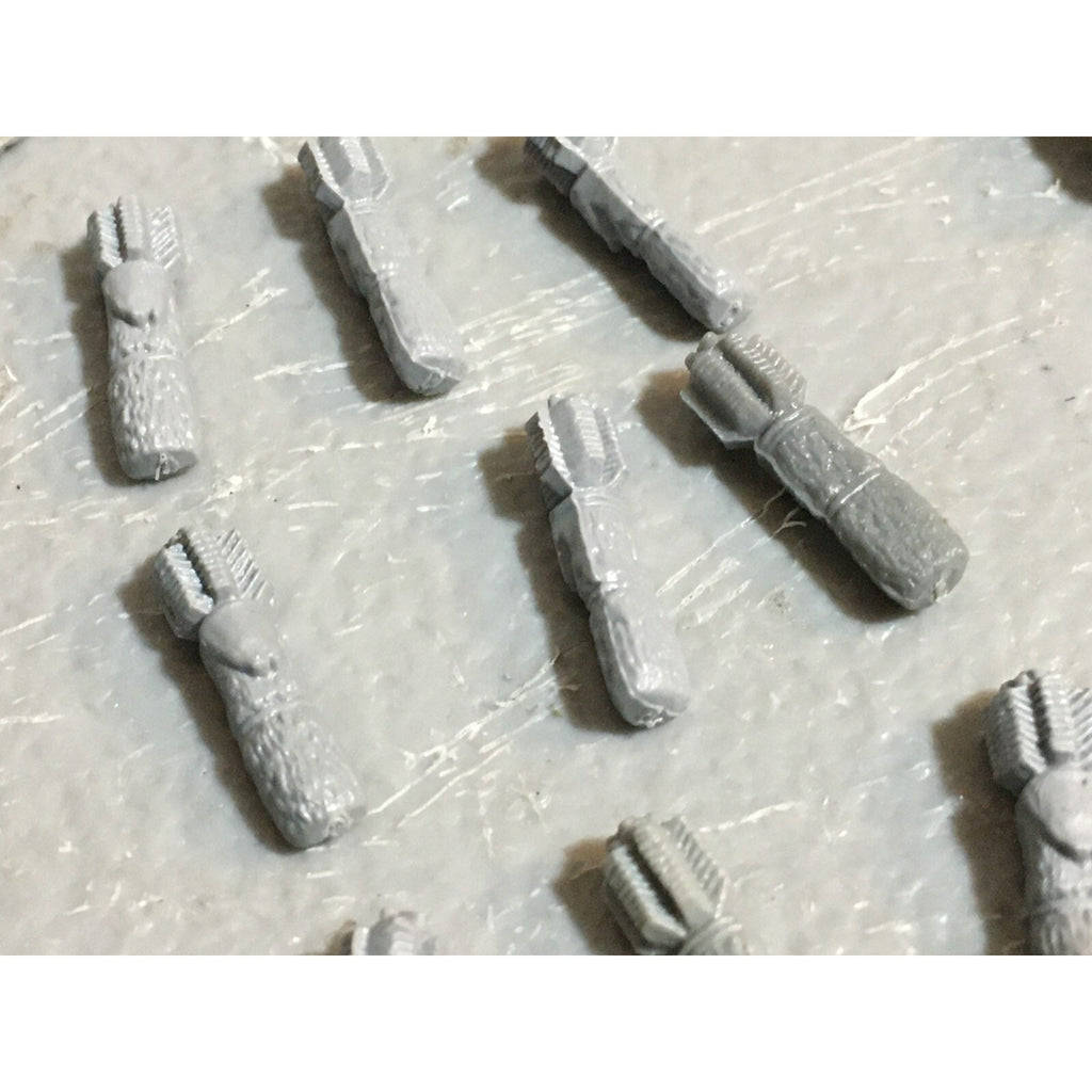 A23433 WARHAMMER FANTASY ORCS & GOBLINS BITS LOT GOBLIN QUIVERS SHIELDS HEADS GW