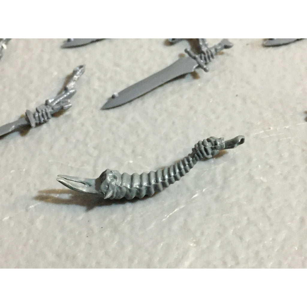 A23416 WARHAMMER FANTASY VAMPIRE COUNTS BITS LOT SKELETON WIGHT SWORD ARMS GW