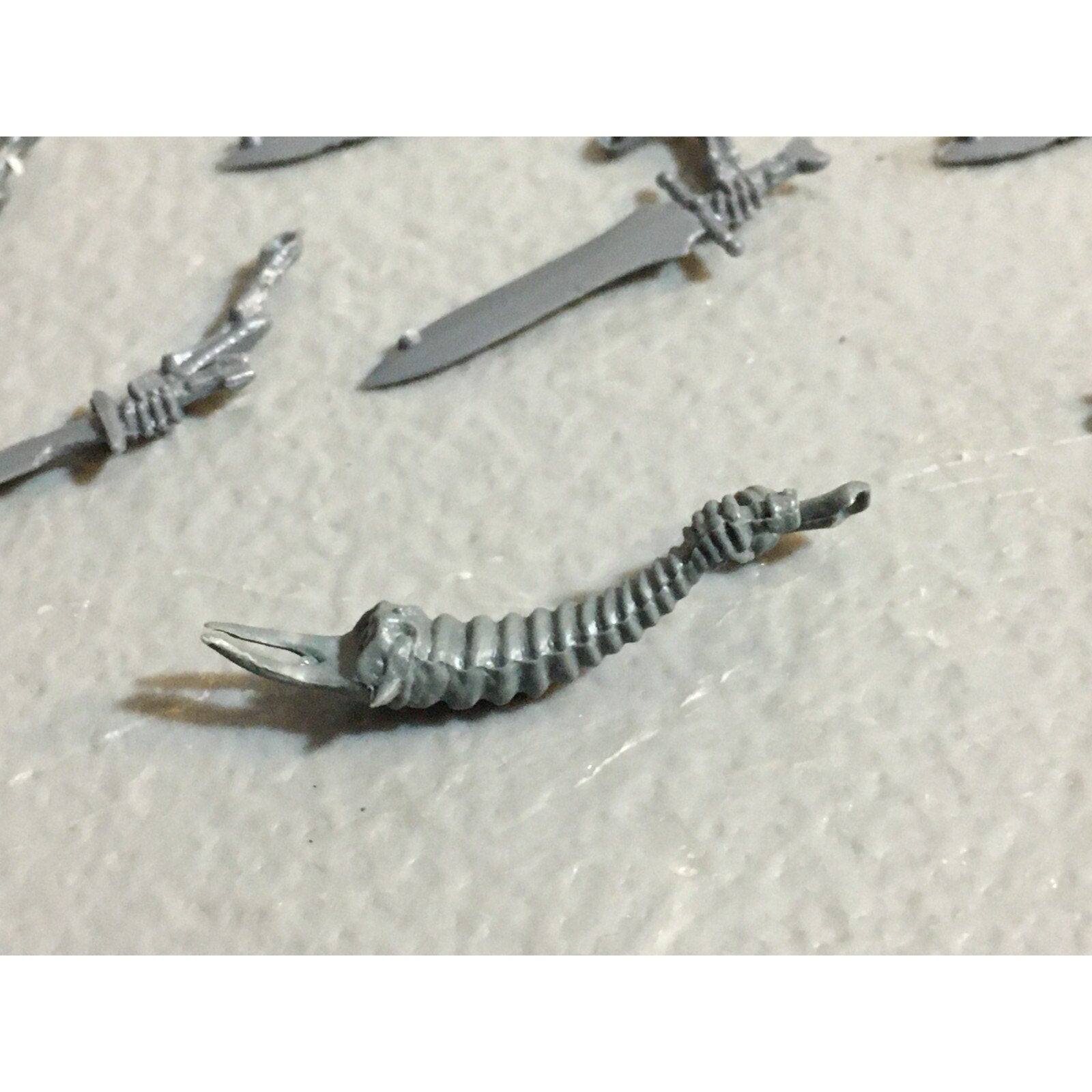 A23416 WARHAMMER FANTASY VAMPIRE COUNTS BITS LOT SKELETON WIGHT SWORD ARMS GW