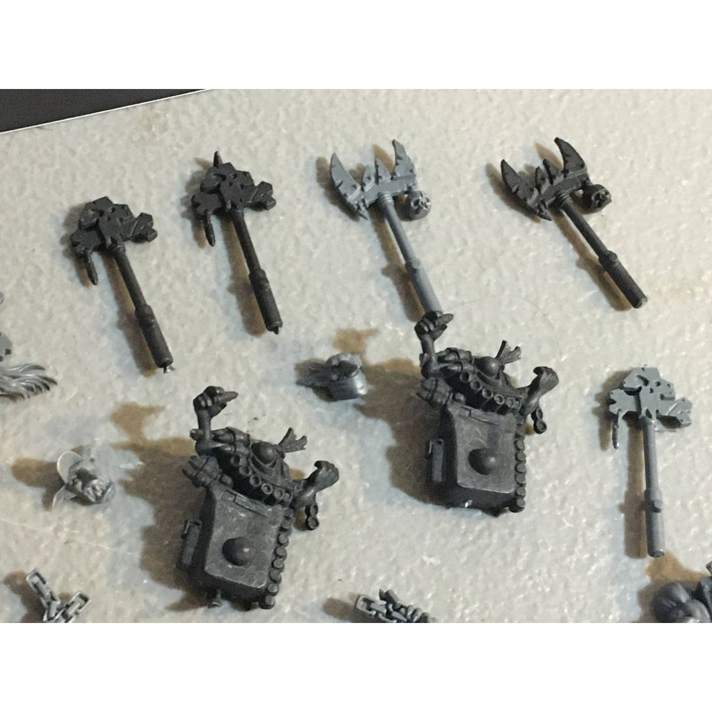 A33588 WARHAMMER 40K SPACE ORKS BITS LOT MIXED POLE GRENADE ARM BACKPACK GW