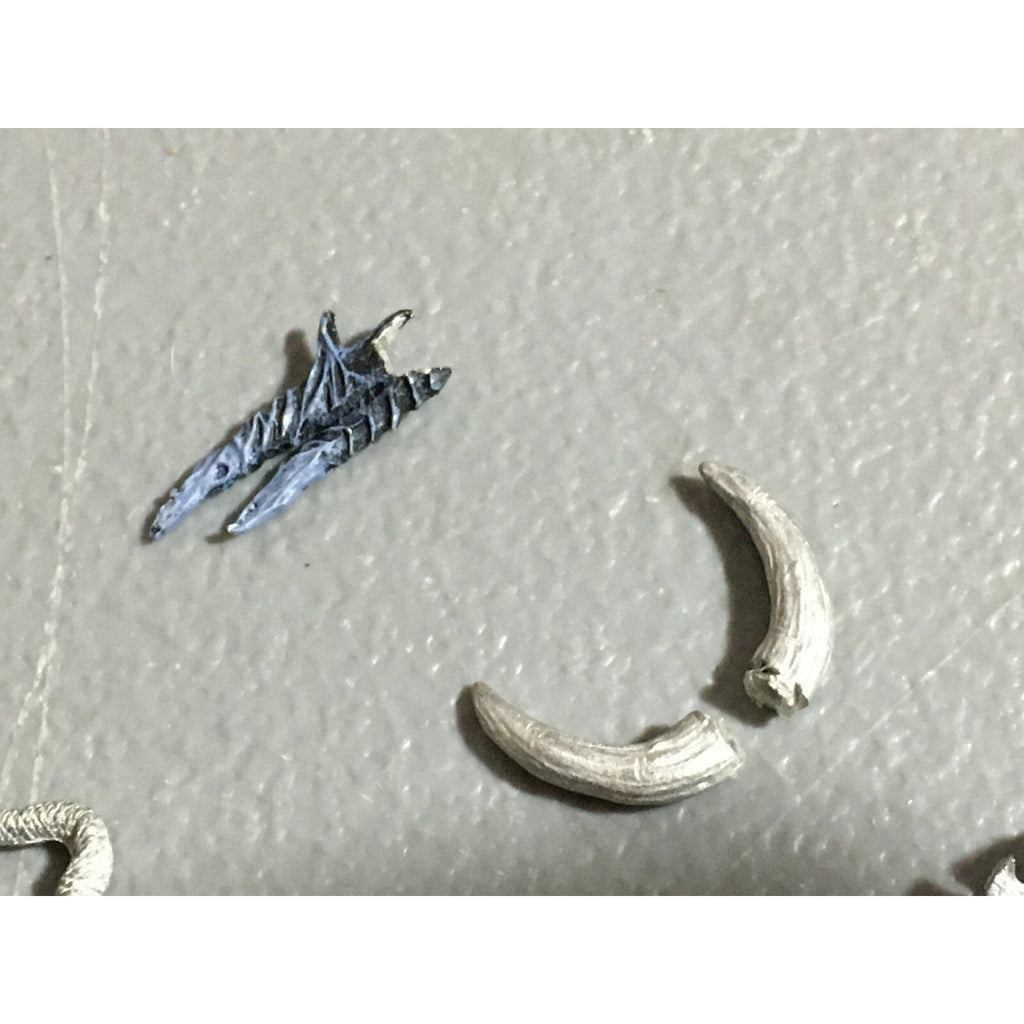 A22409 WARHAMMER FANTASY MIXED METAL BITS LOT HORNS WINGS GAMES WORKSHOP GW
