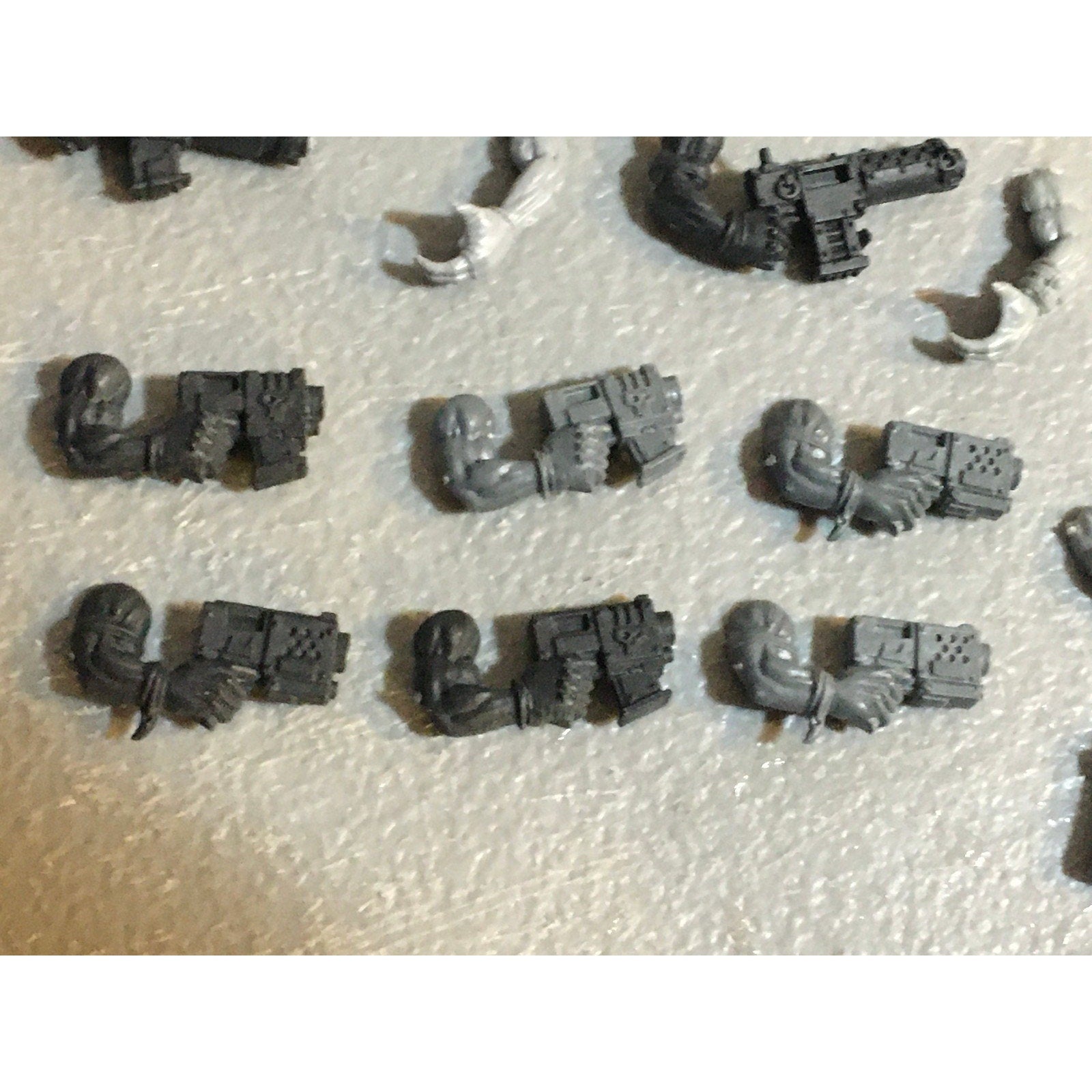 A33571 WARHAMMER 40K SPACE ORKS BITS LOT ARMS SHOOTA SLUGGA GW GAMES WORKSHOP