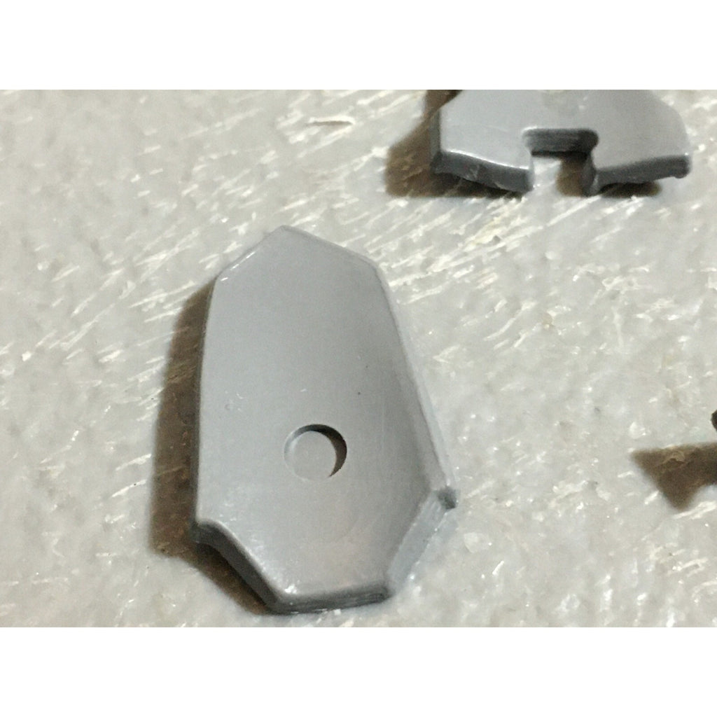 A22245 WARHAMMER FANTASY CHAOS MORTALS BITS LOT WARRIORS KNIGHTS SHIELDS GW OOP
