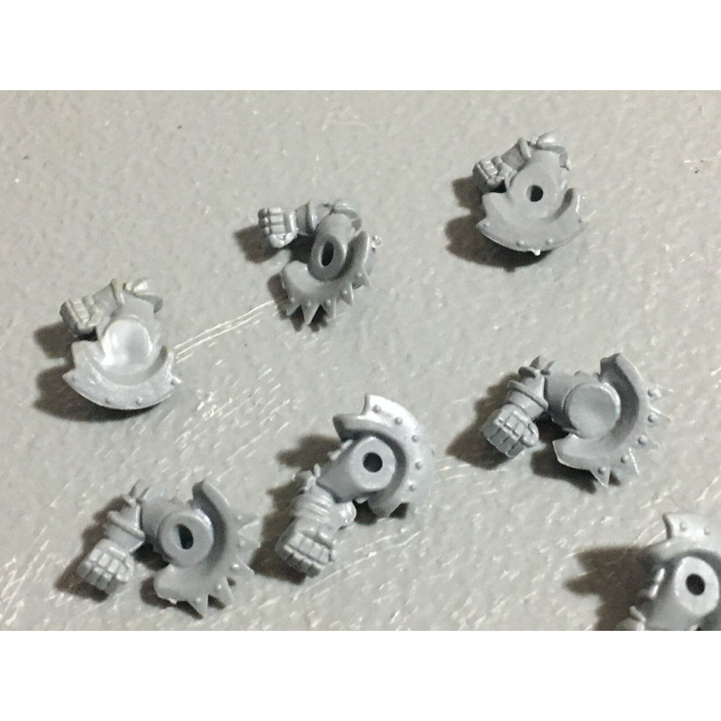 A22717 WARHAMMER FANTASY CHAOS MORTALS WARRIORS BITS LOT OOP SHIELD ARMS GW
