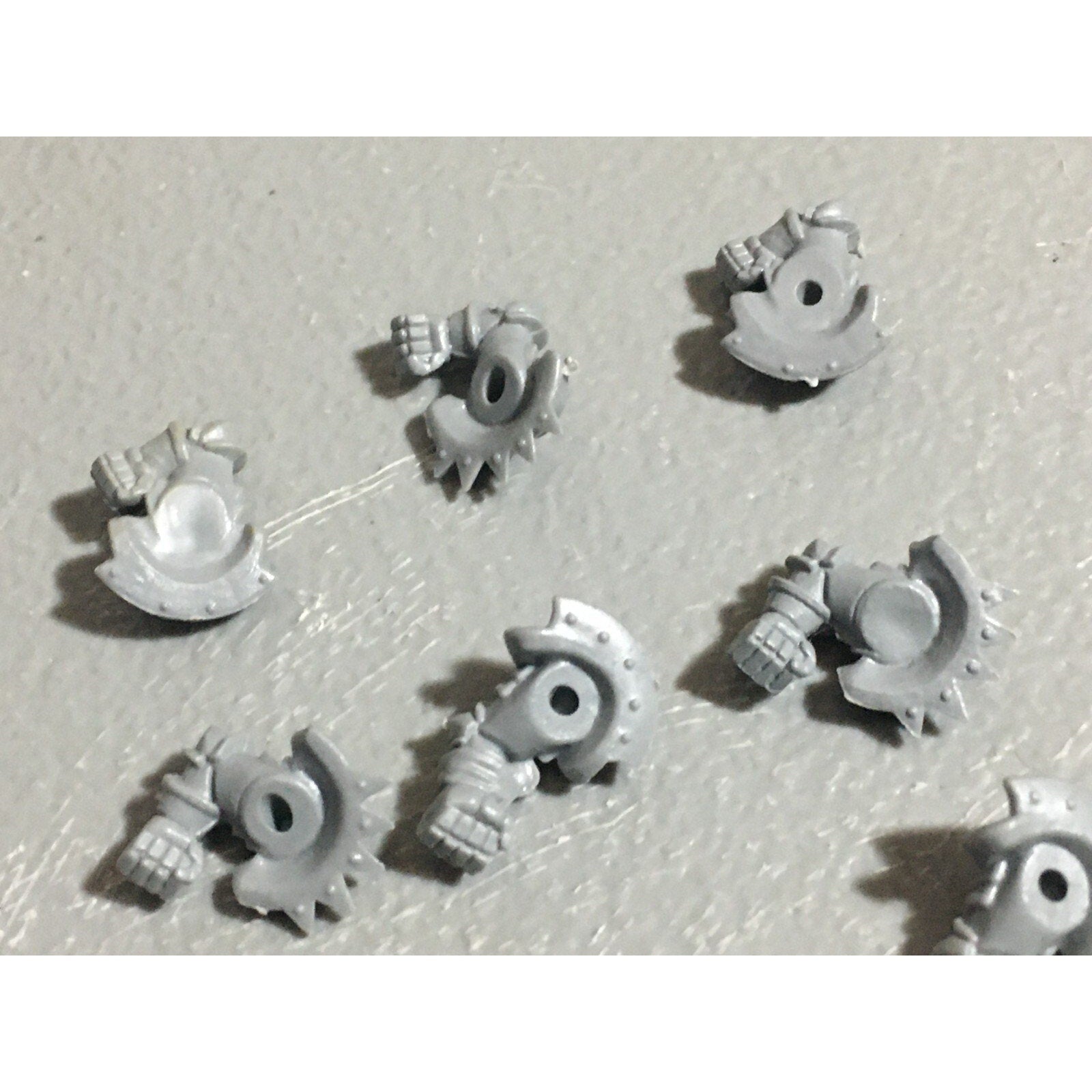 A22717 WARHAMMER FANTASY CHAOS MORTALS WARRIORS BITS LOT OOP SHIELD ARMS GW