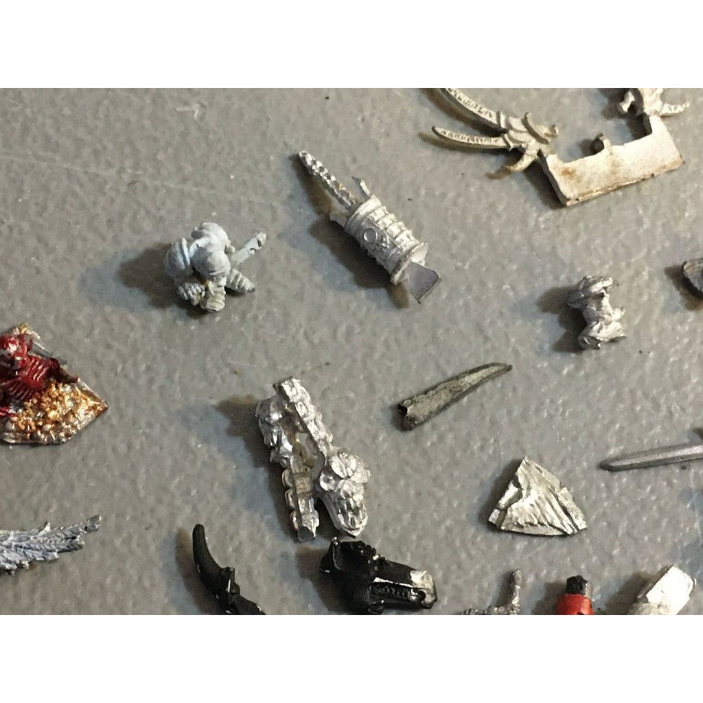 A32573 UNKNOWN MINIATURES ALL METAL BITS LOT WINGS ARM HEAD RPG TABLETOP