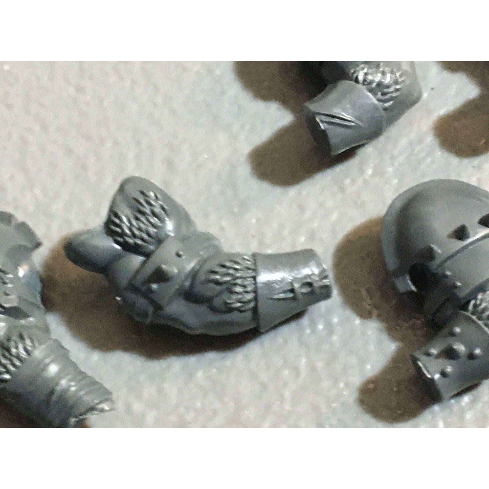 A23167 WARHAMMER FANTASY CHAOS BEASTMEN BITS LOT MINOTAUR ARMS GW GAMES WORKSHOP