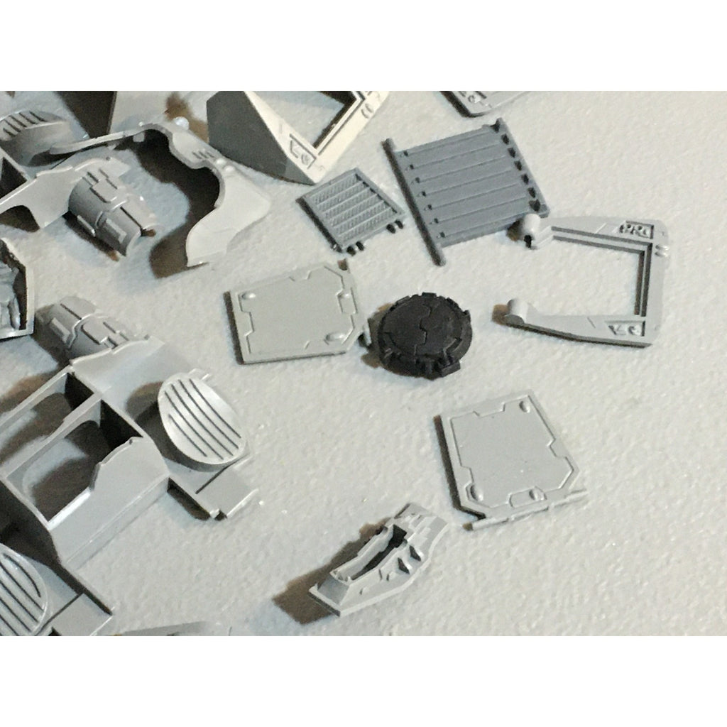 A24887 WARHAMMER 40K TANK BITS LOT ELDAR SPACE MARINES GW