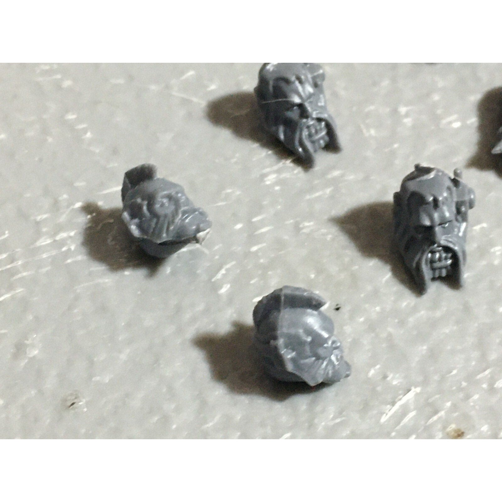 A22550 WARHAMMER 40K SPACE MARINES WOLVES BITS LOT SCOUT HEADS GAMES WORKSHOP GW