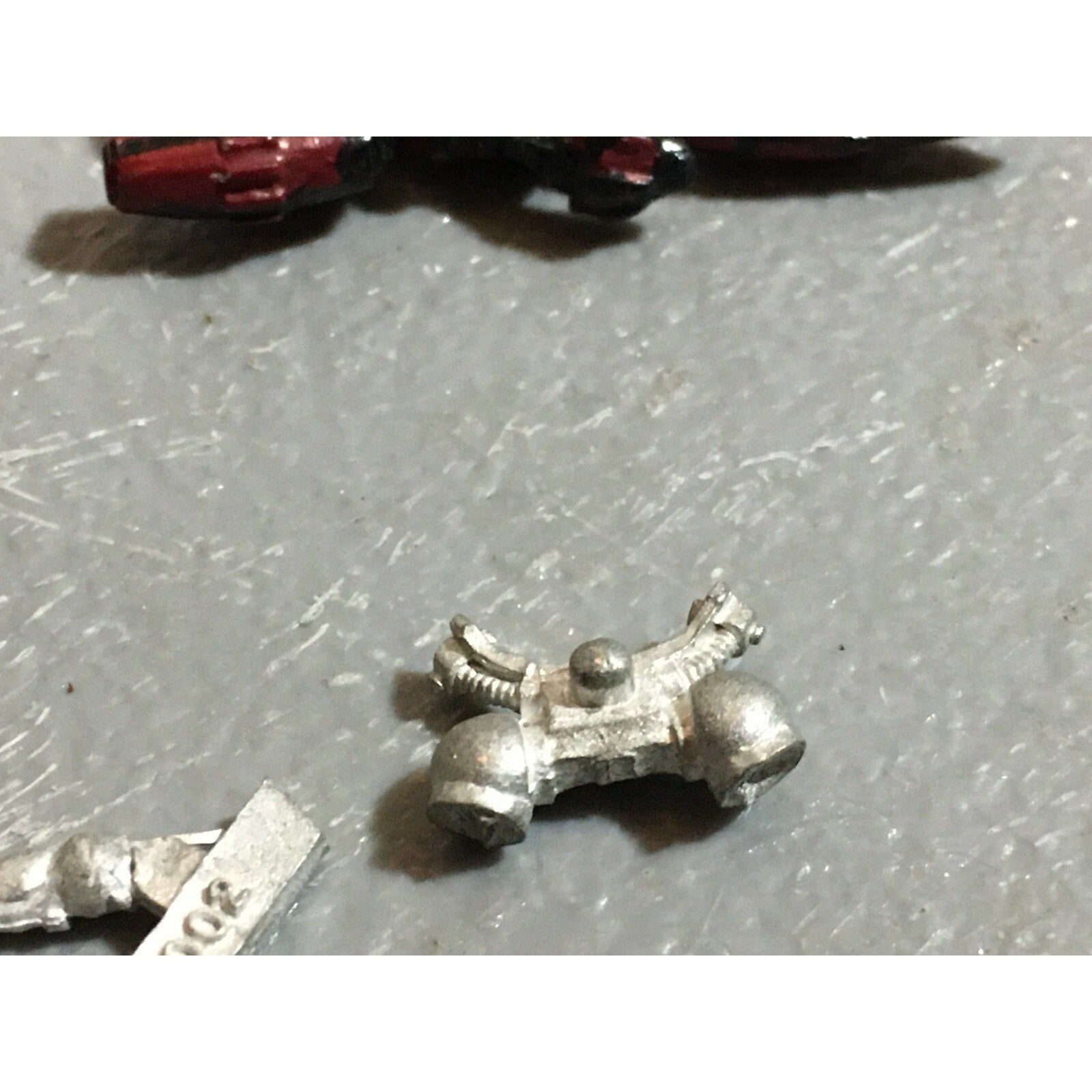 A21008 WARHAMMER 40K METAL ELDAR CRAFTWORLDS BITS LOT PISTOL BANSHEE WEAPON