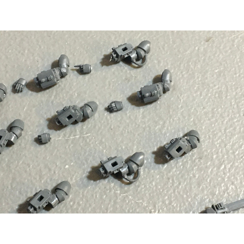 A29906 WARHAMMER 40K GREY KNIGHTS BITS LOT STRIKE ARMS STORM BOLTER SWORD CANNON