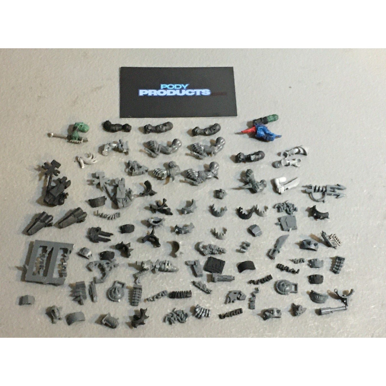 A33589 WARHAMMER 40K SPACE ORKS BITS LOT MIXED ACCESSORY ARM BACKPACK PP