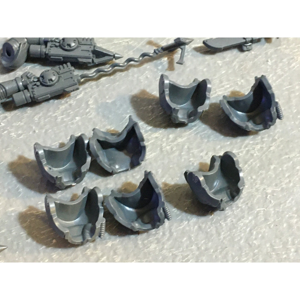 A29414 WARHAMMER 40K SPACE MARINES PRIMARIS BITS LOT TORSO FRONTS REIVER ARMS GW