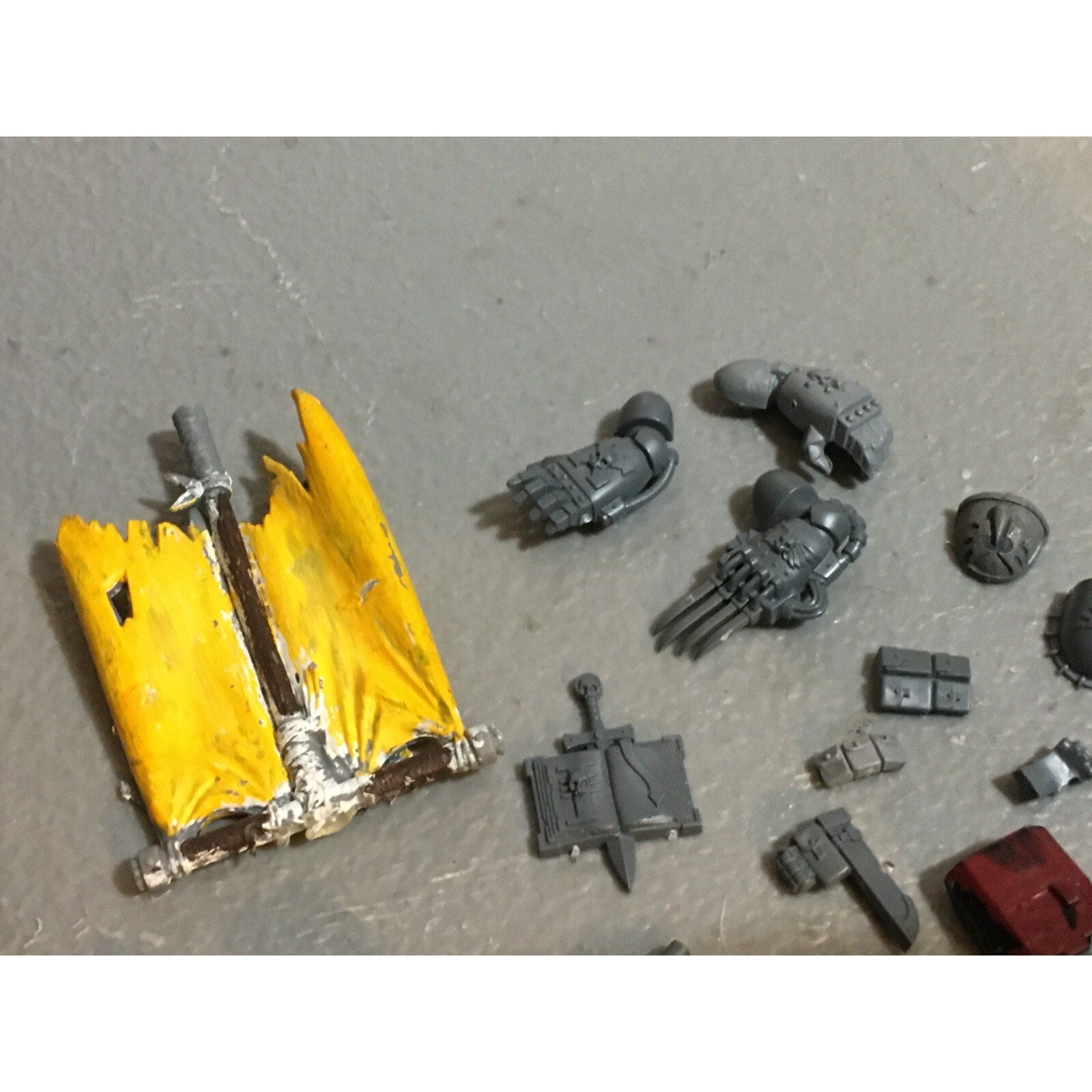 A20134 WARHAMMER 40K SPACE MARINES BITS LOT CHAPTERS BLOOD ANGELS GREY KNIGHTS