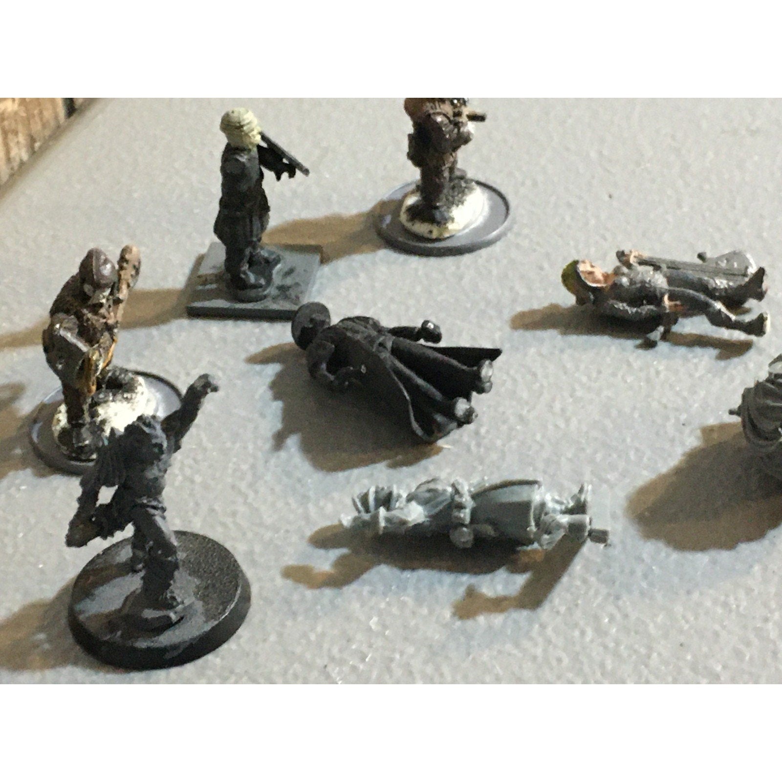 A32534 UNKNOWN MINIATURES PLASTIC INCOMPLETE WARRIOR SOLDIER
