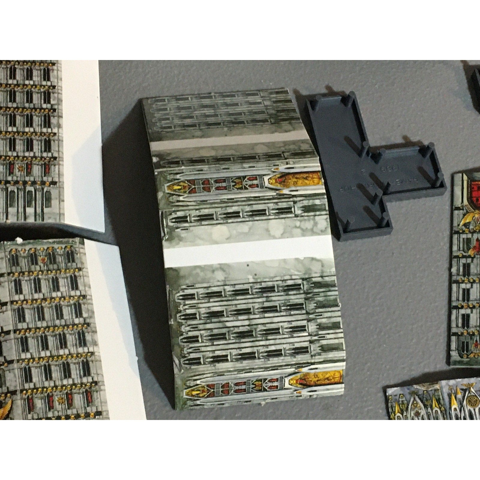 A31678 WARHAMMER EPIC 40K TERRAIN BUILDINGS PLASTIC & CARDSTOCK 4 PK