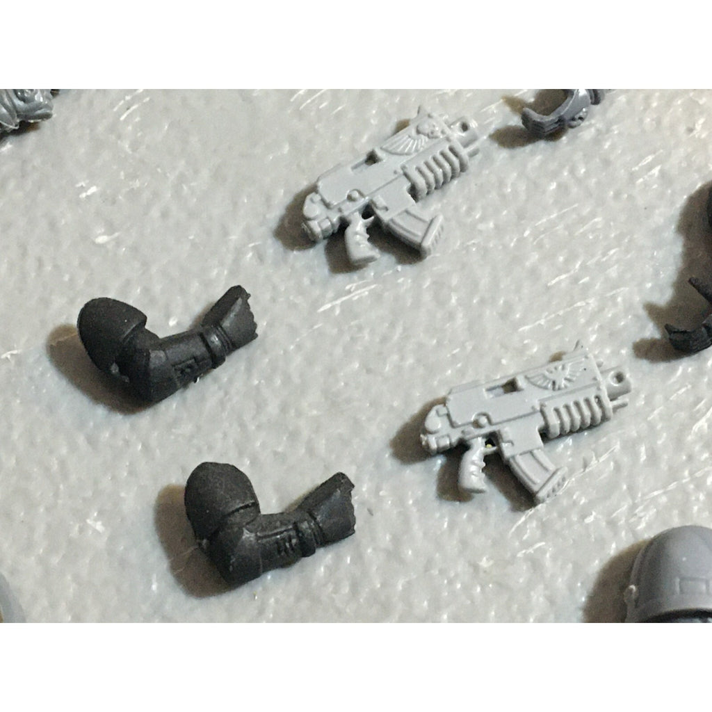 A23076 WARHAMMER 40K SPACE MARINES BITS LOT BOLTERS ARMS GAMES WORKSHOP GW