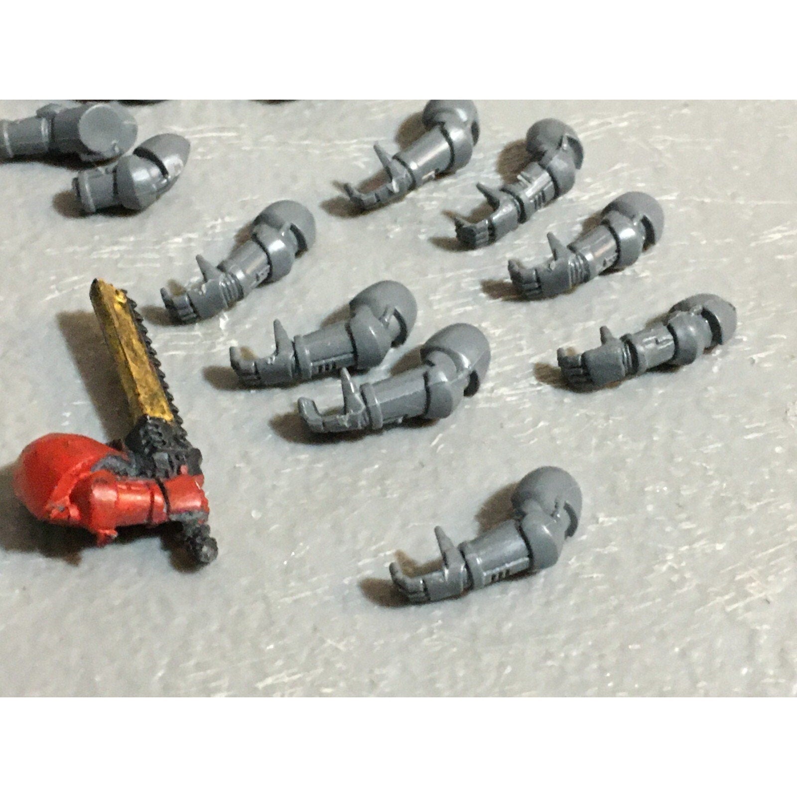 A23259 WARHAMMER 40K SPACE MARINES BITS LOT ARMS GAMES WORKSHOP GW