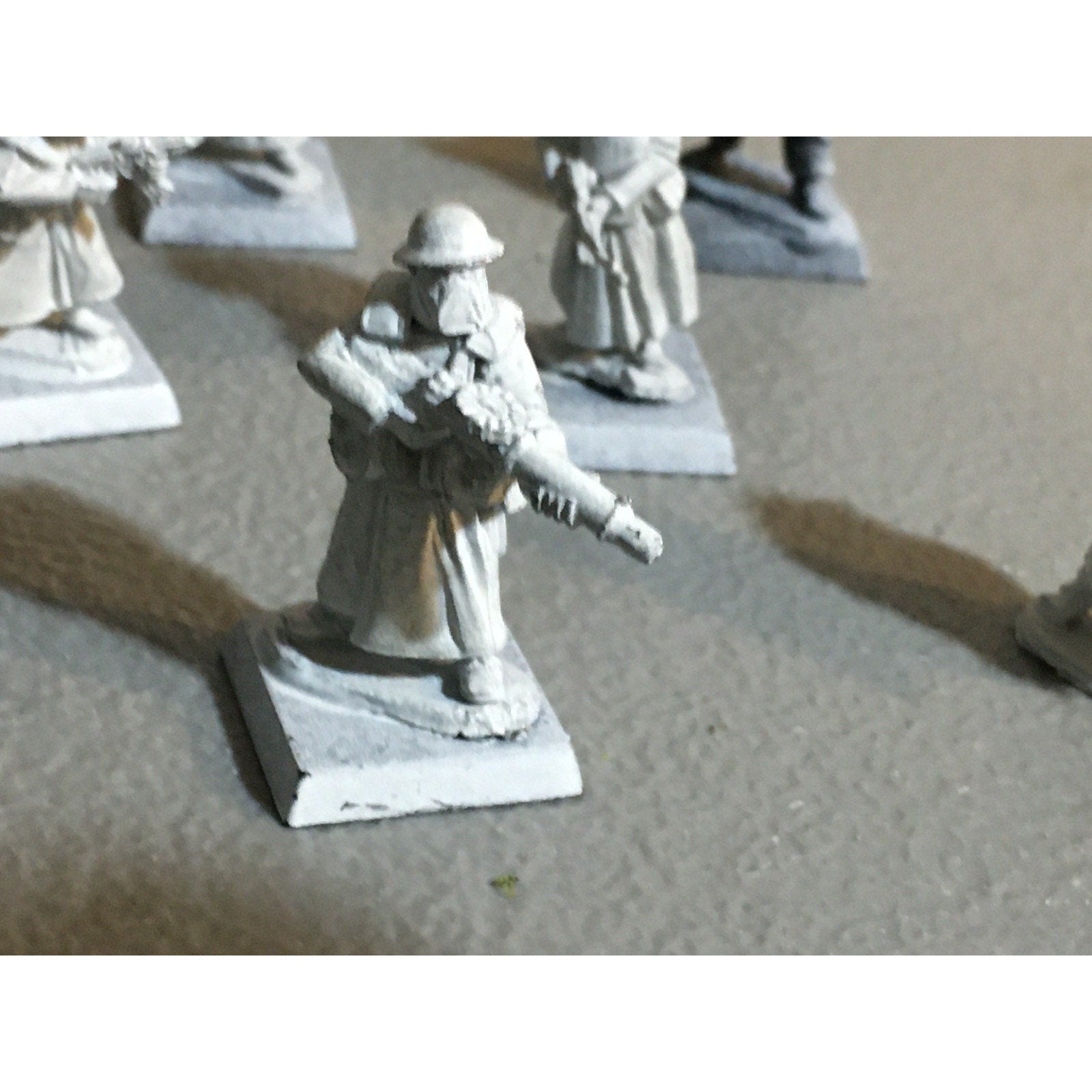 A30868 UNKNOWN METAL MINIATURES SOLDIERS INFANTRY WWII? WWI? TABLE TOP WAR GAMES