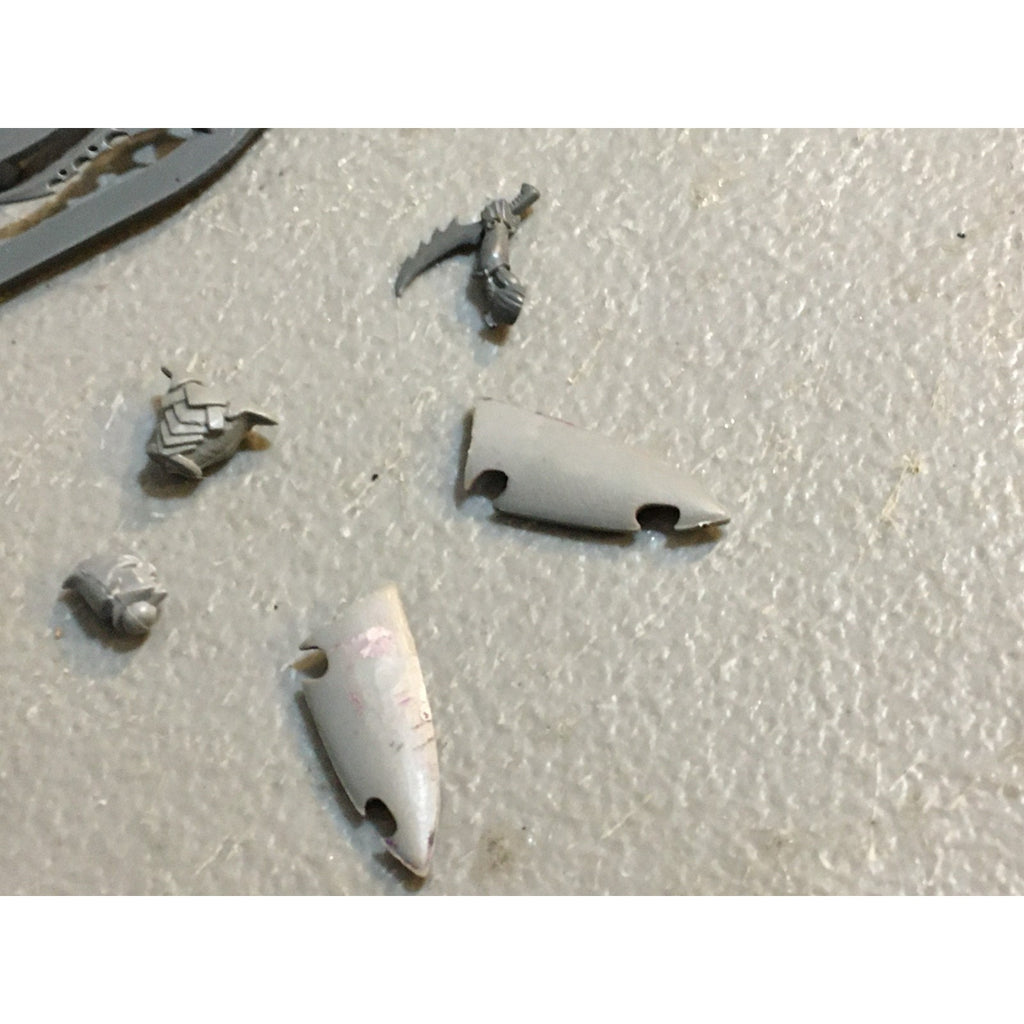 A27324 WARHAMMER AOS FANTASY OLD WORLD BITS LOT DARK ELVES HORSE HEADS