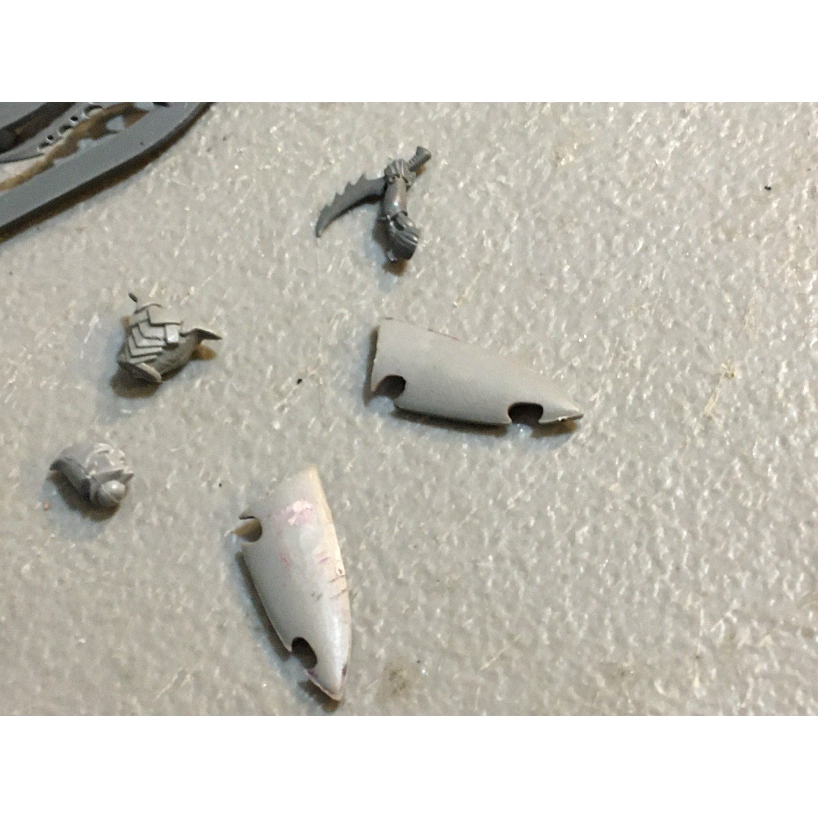 A27324 WARHAMMER AOS FANTASY OLD WORLD BITS LOT DARK ELVES HORSE HEADS