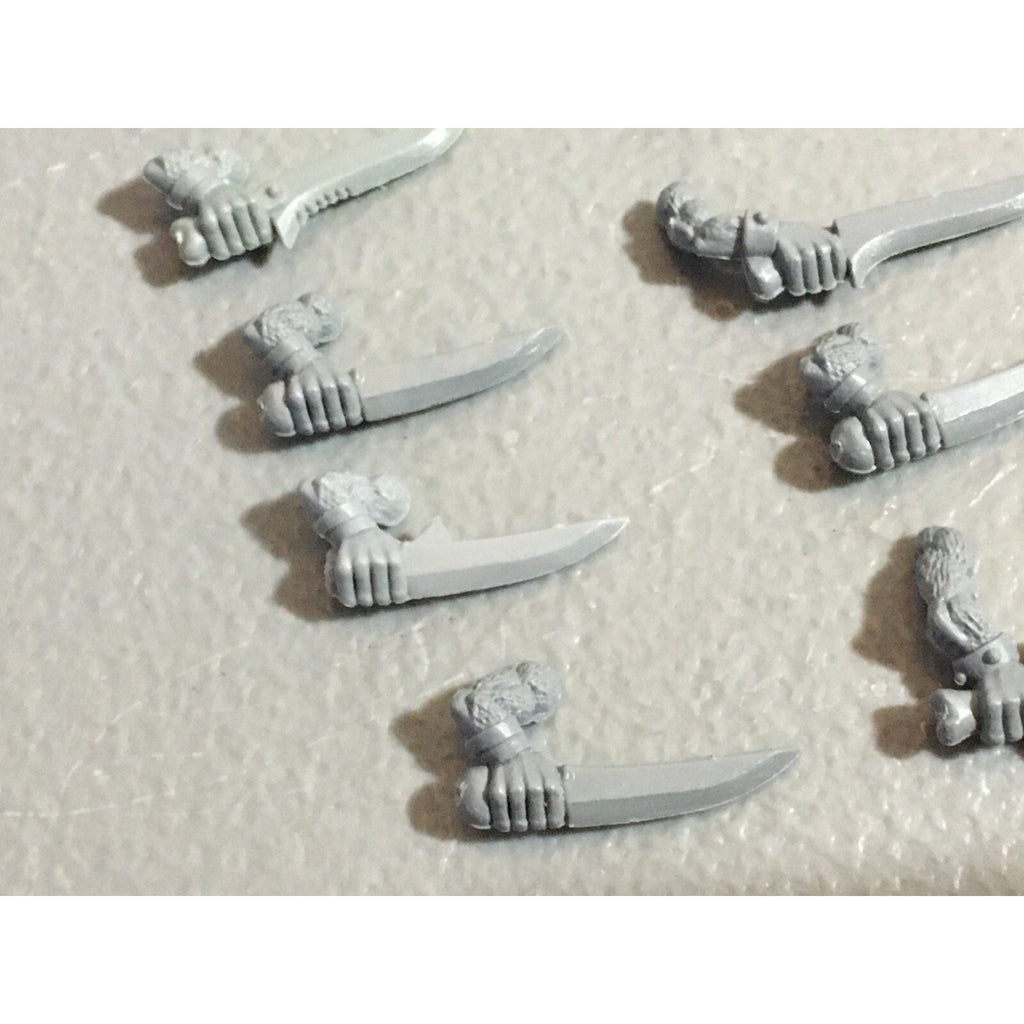 A22300 WARHAMMER FANTASY SKAVEN BITS LOT SWORD ARMS GAMES WORKSHOP GW