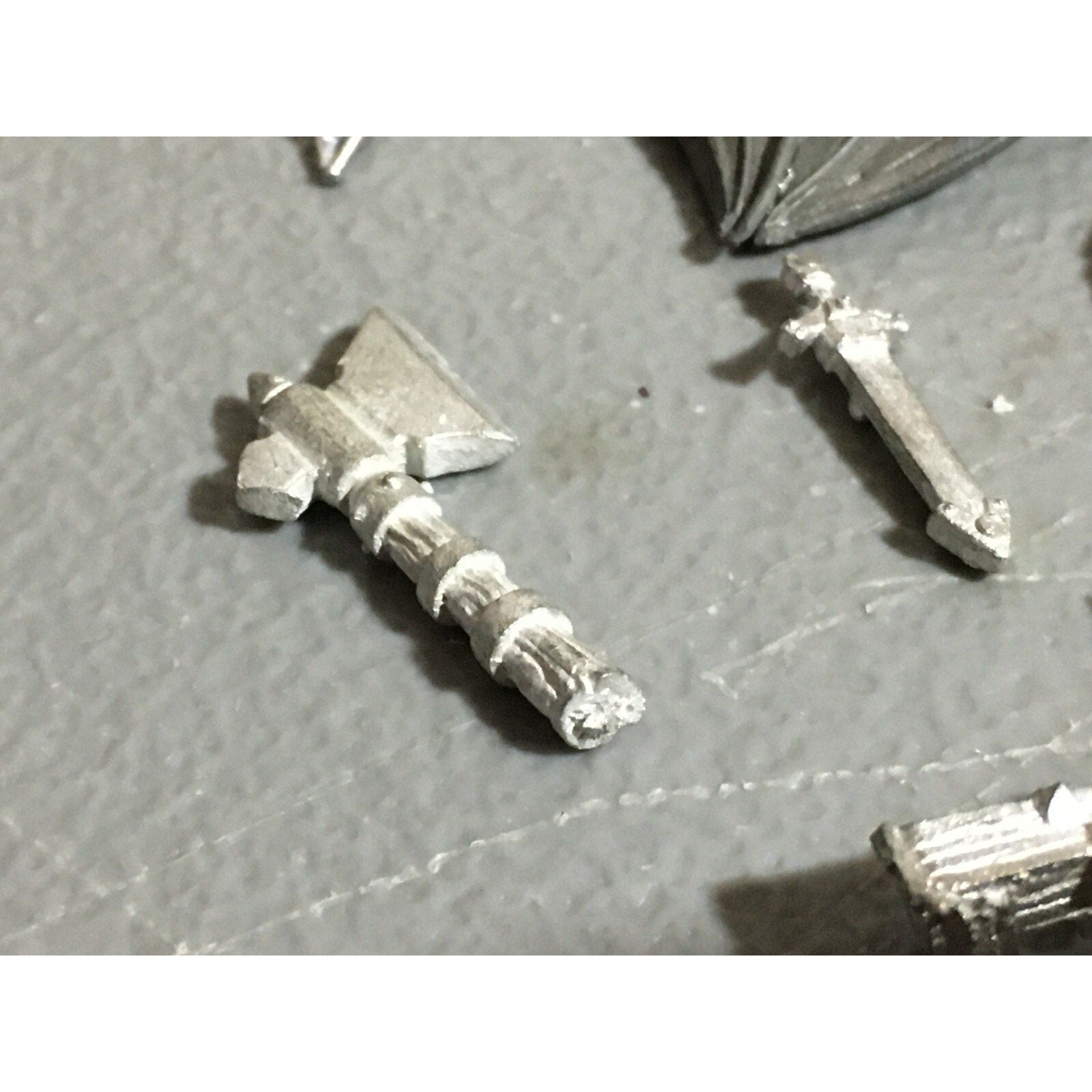 A22409 WARHAMMER FANTASY MIXED METAL BITS LOT HORNS WINGS GAMES WORKSHOP GW