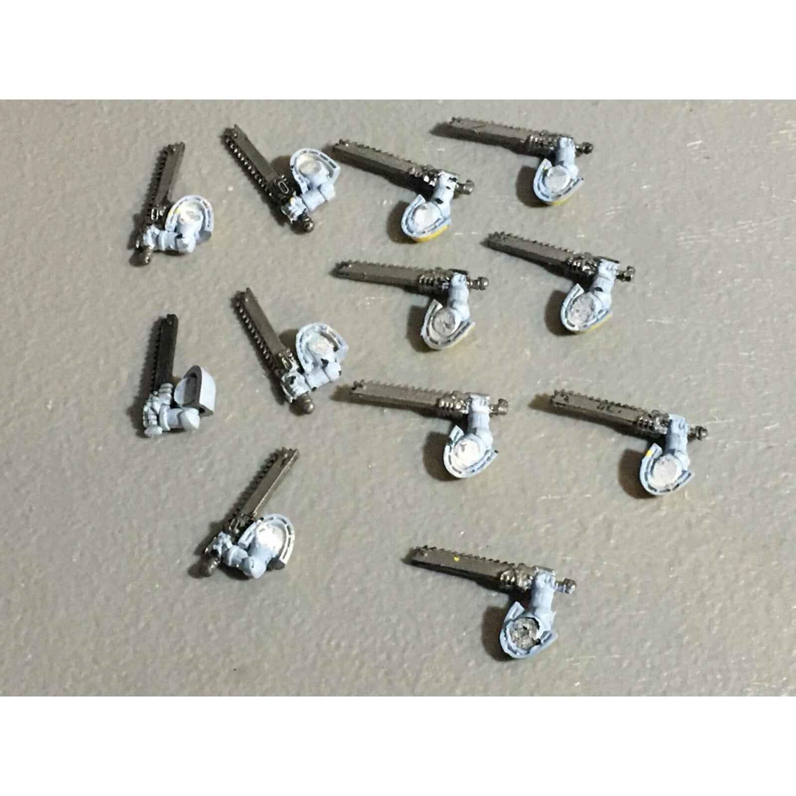 A22985 WARHAMMER 40K SPACE MARINES BITS LOT CHAINSWORD ARMS GW GAMES WORKSHOP